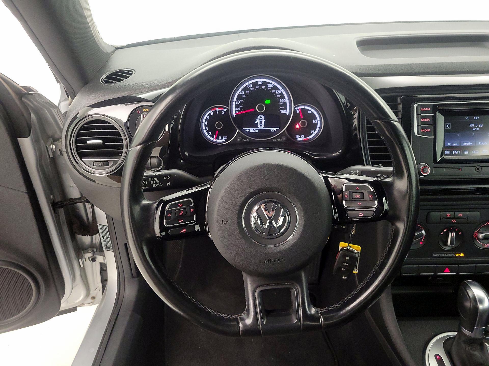 Thumbnail: 2016 Volkswagen Beetle - 10