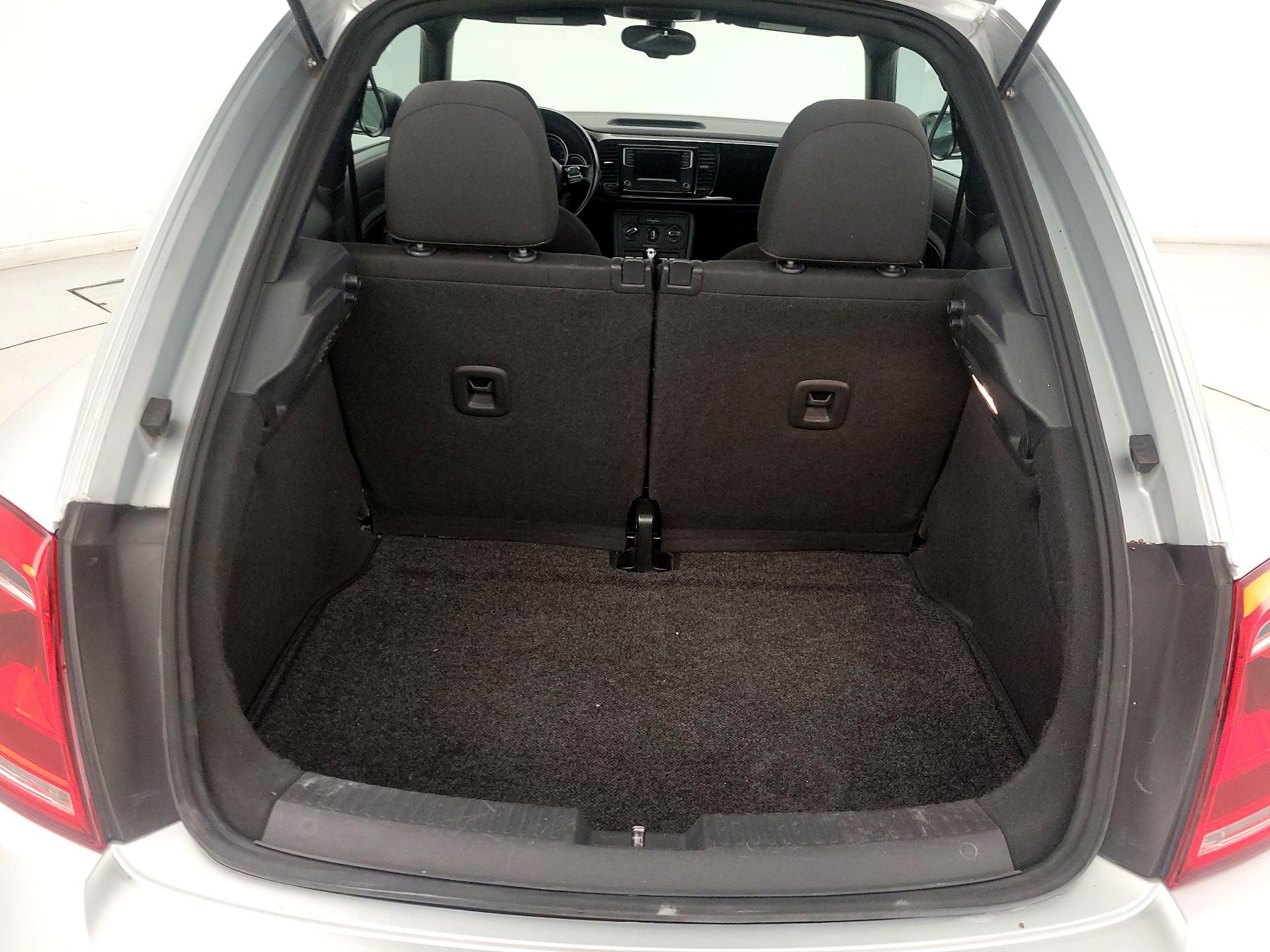 Thumbnail: 2016 Volkswagen Beetle - 19