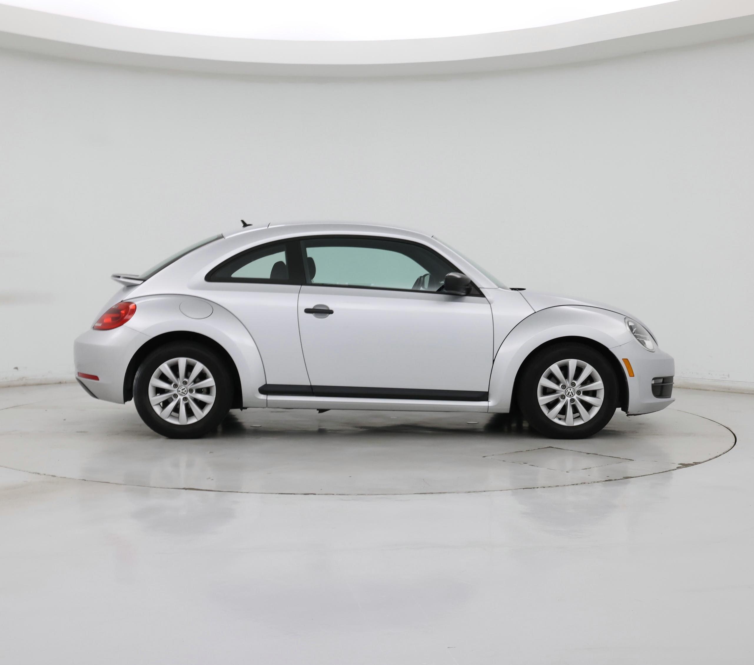 Thumbnail: 2016 Volkswagen Beetle - 7