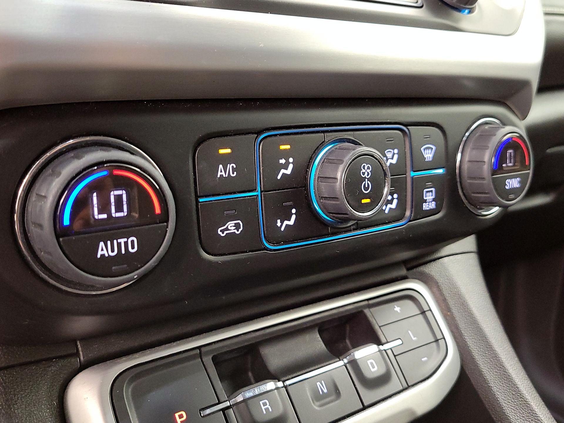 Thumbnail: 2023 GMC Acadia - 16