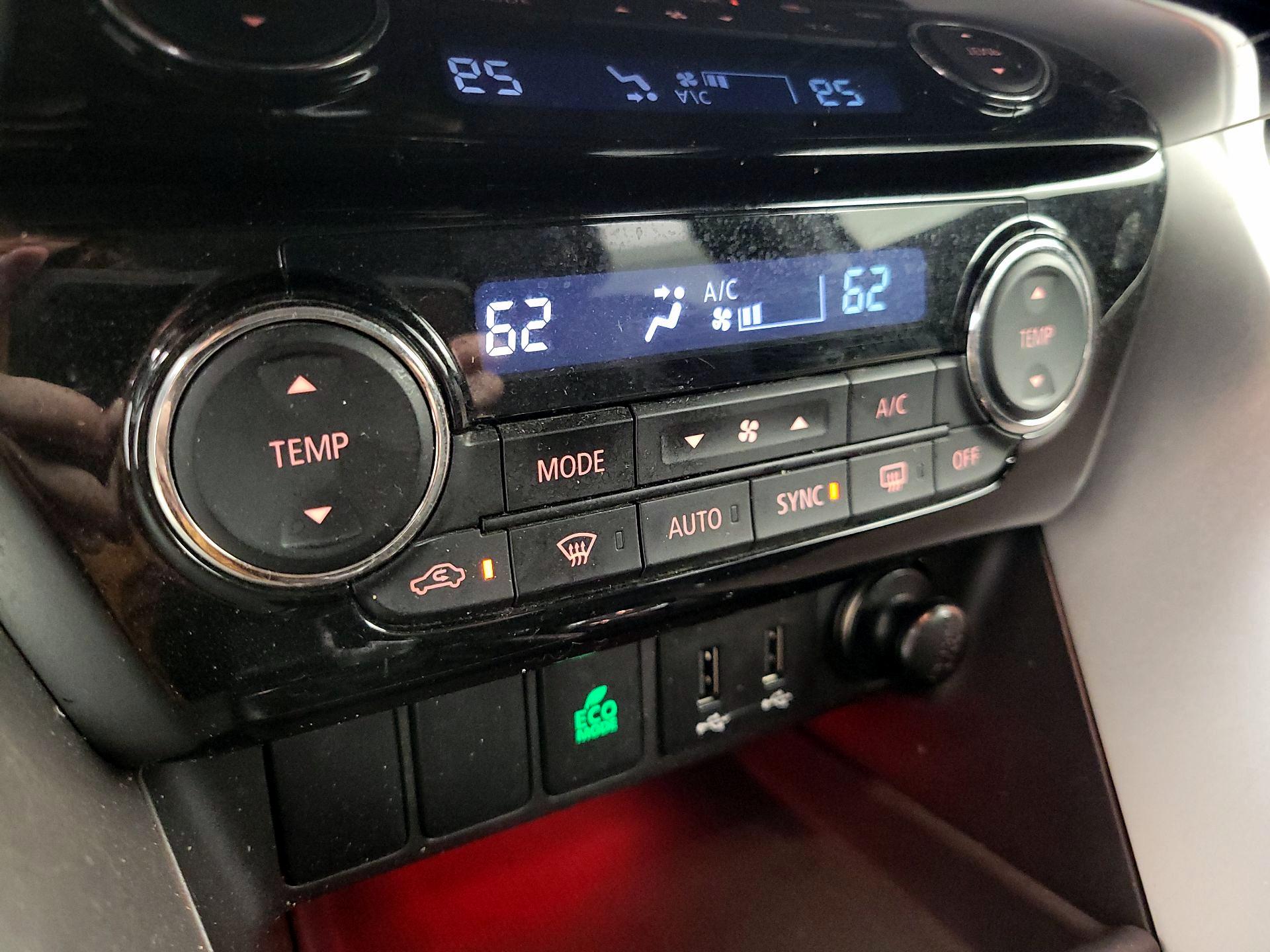 Thumbnail: 2018 Mitsubishi Eclipse Cross - 16