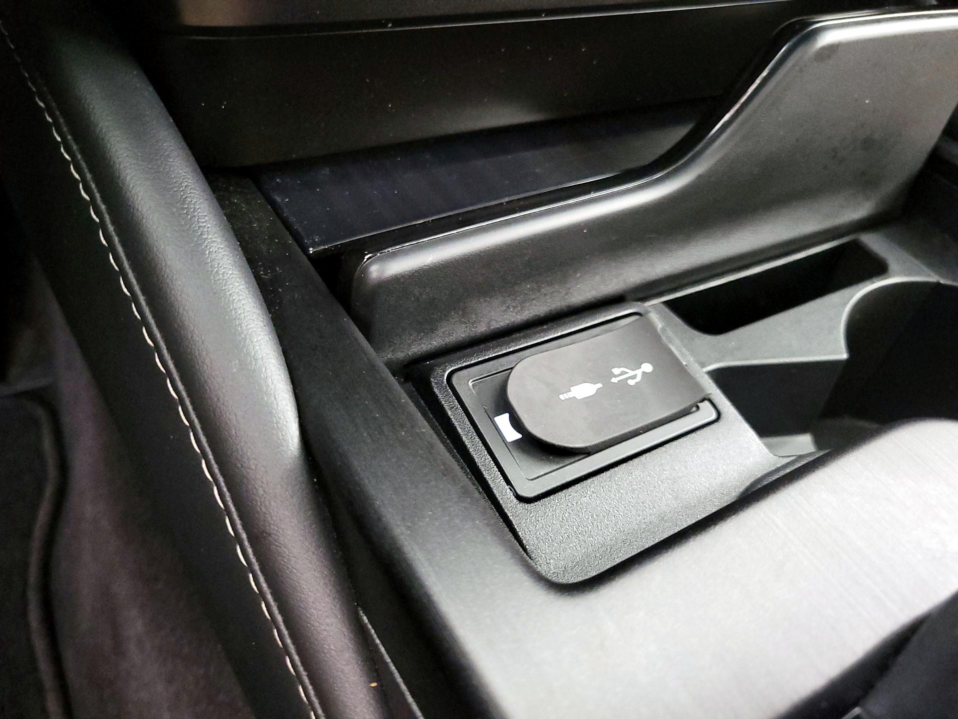 Thumbnail: 2019 Lexus ES - 19