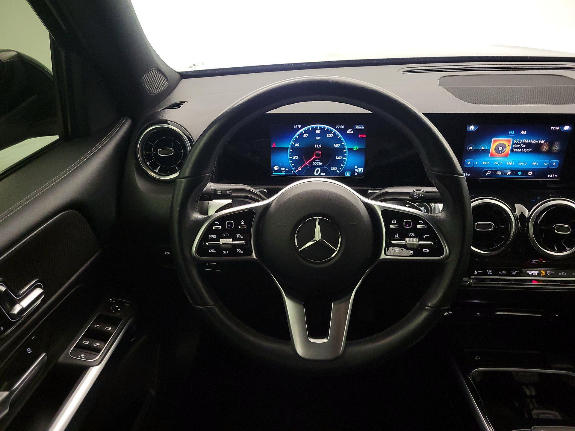 Thumbnail: 2023 Mercedes-Benz GLB - 10