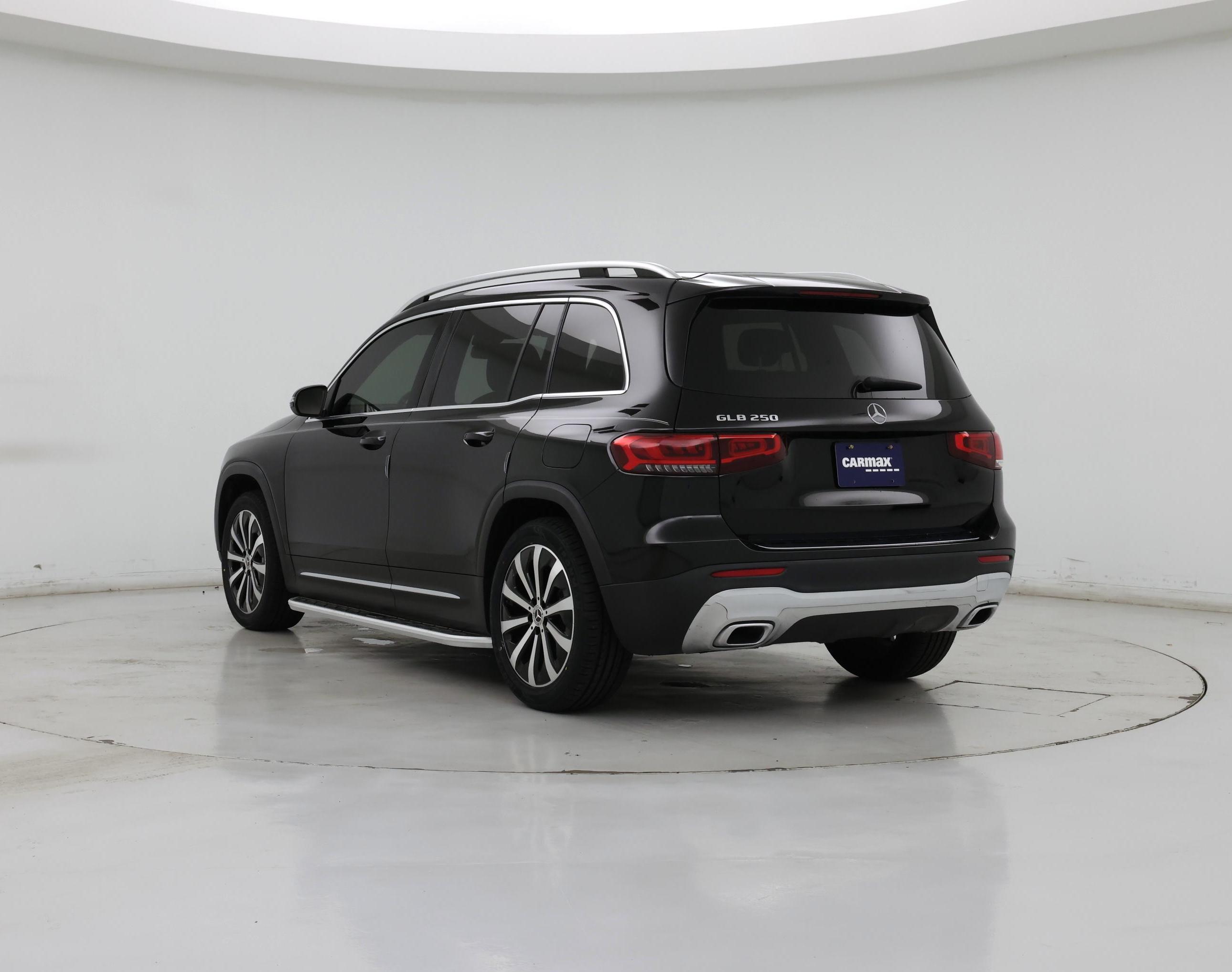 Thumbnail: 2023 Mercedes-Benz GLB - 2