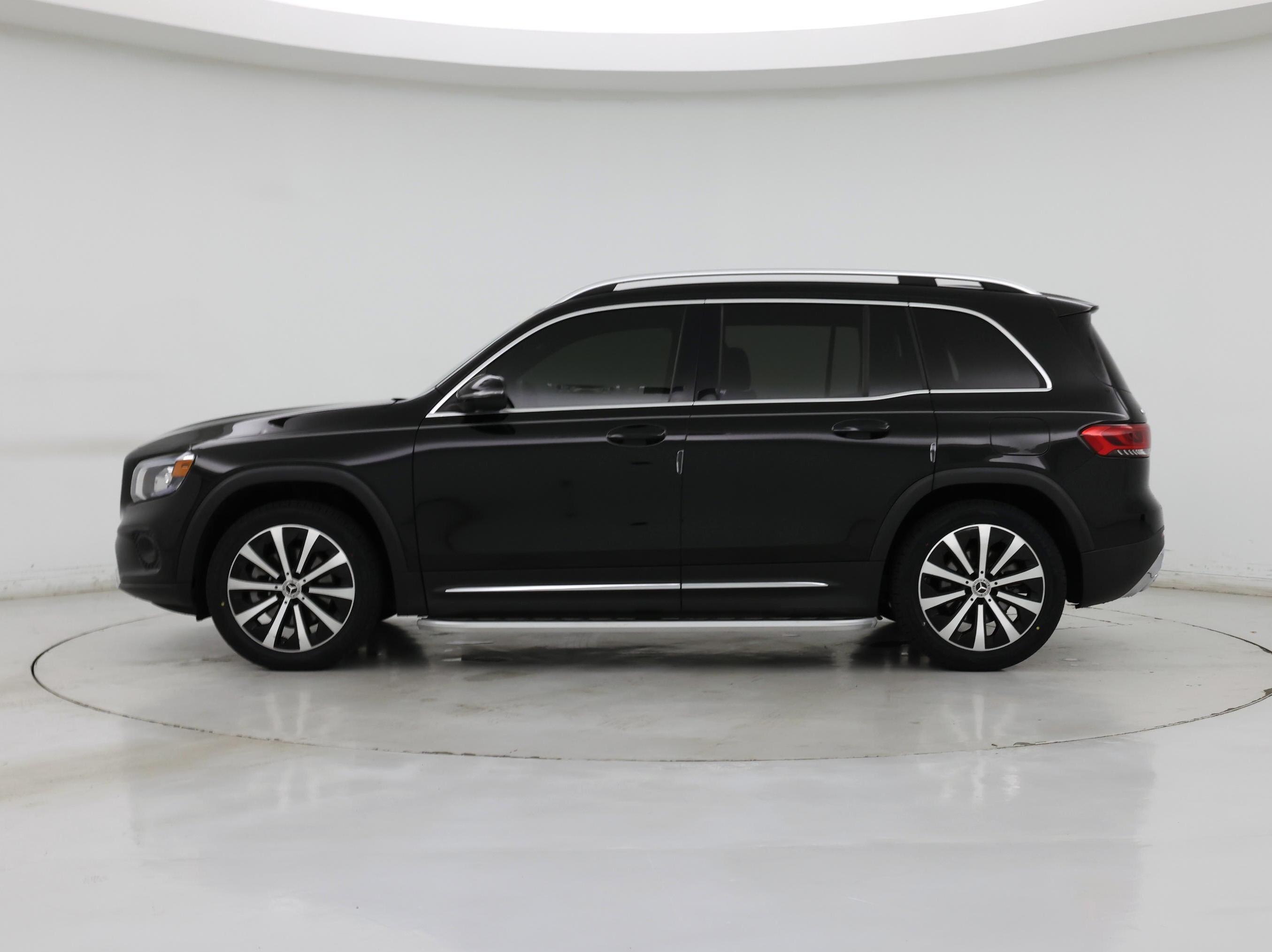Thumbnail: 2023 Mercedes-Benz GLB - 3
