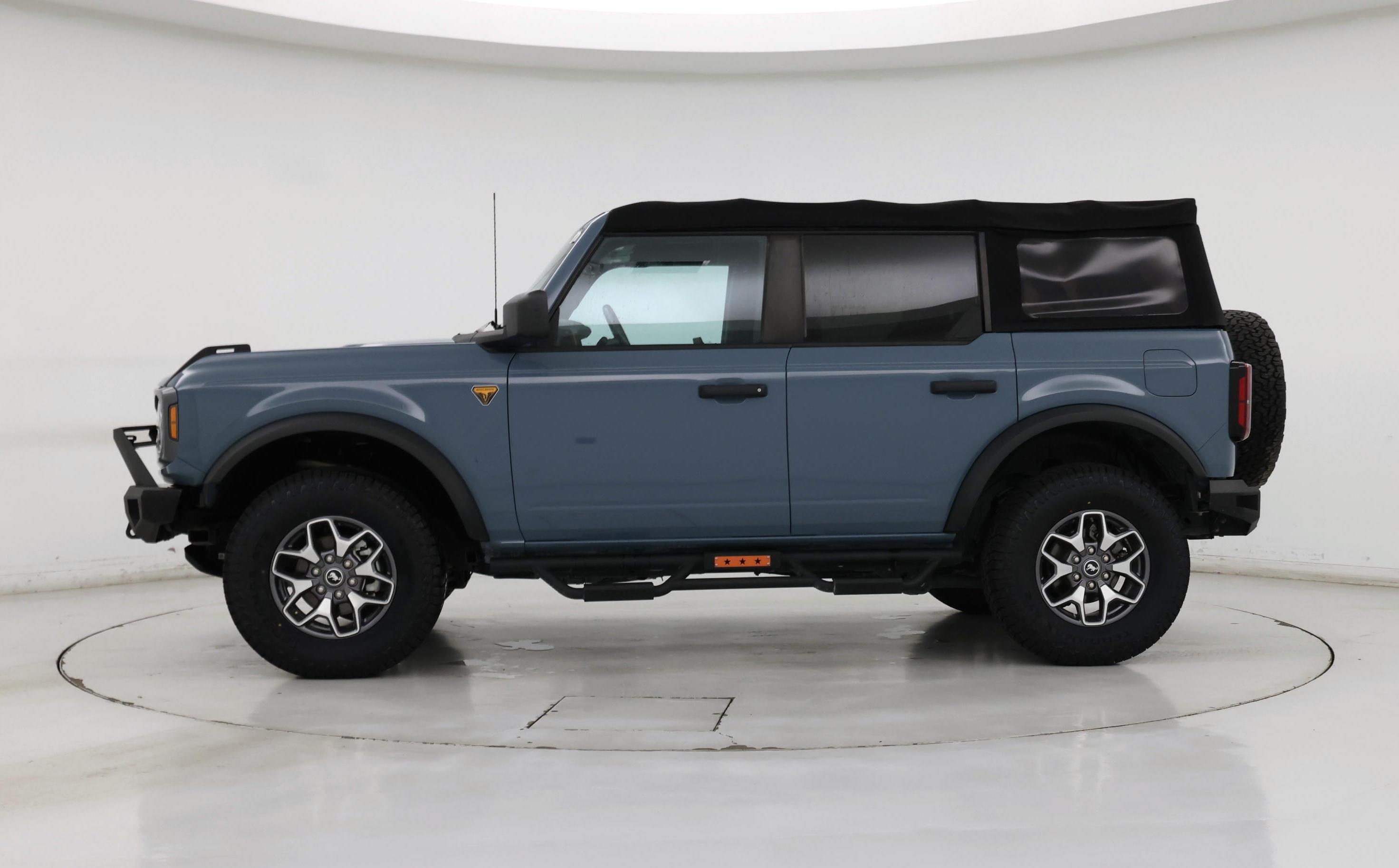 Thumbnail: 2023 Ford Bronco - 3