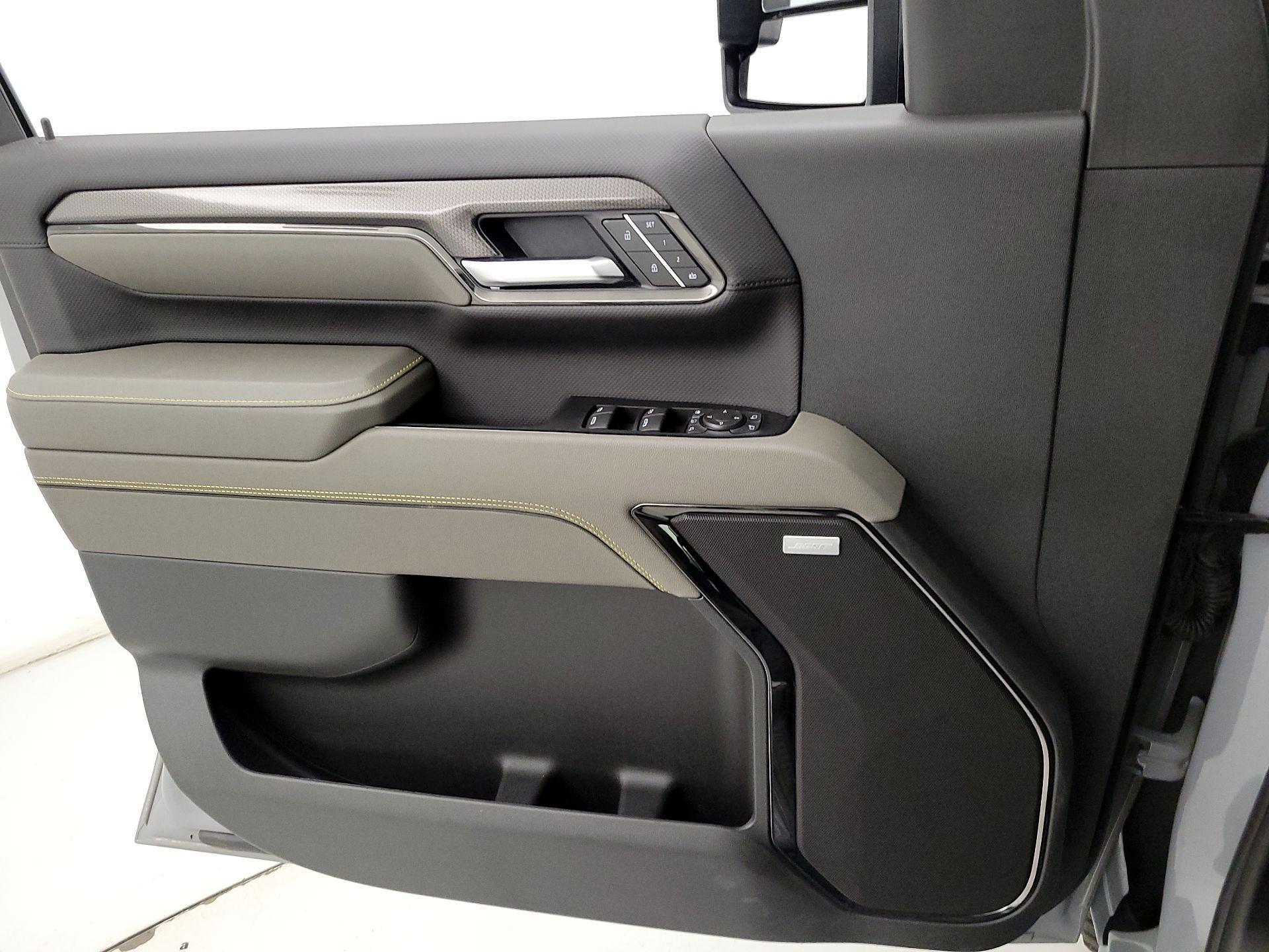 Thumbnail: 2025 Chevrolet Silverado 2500 - 12