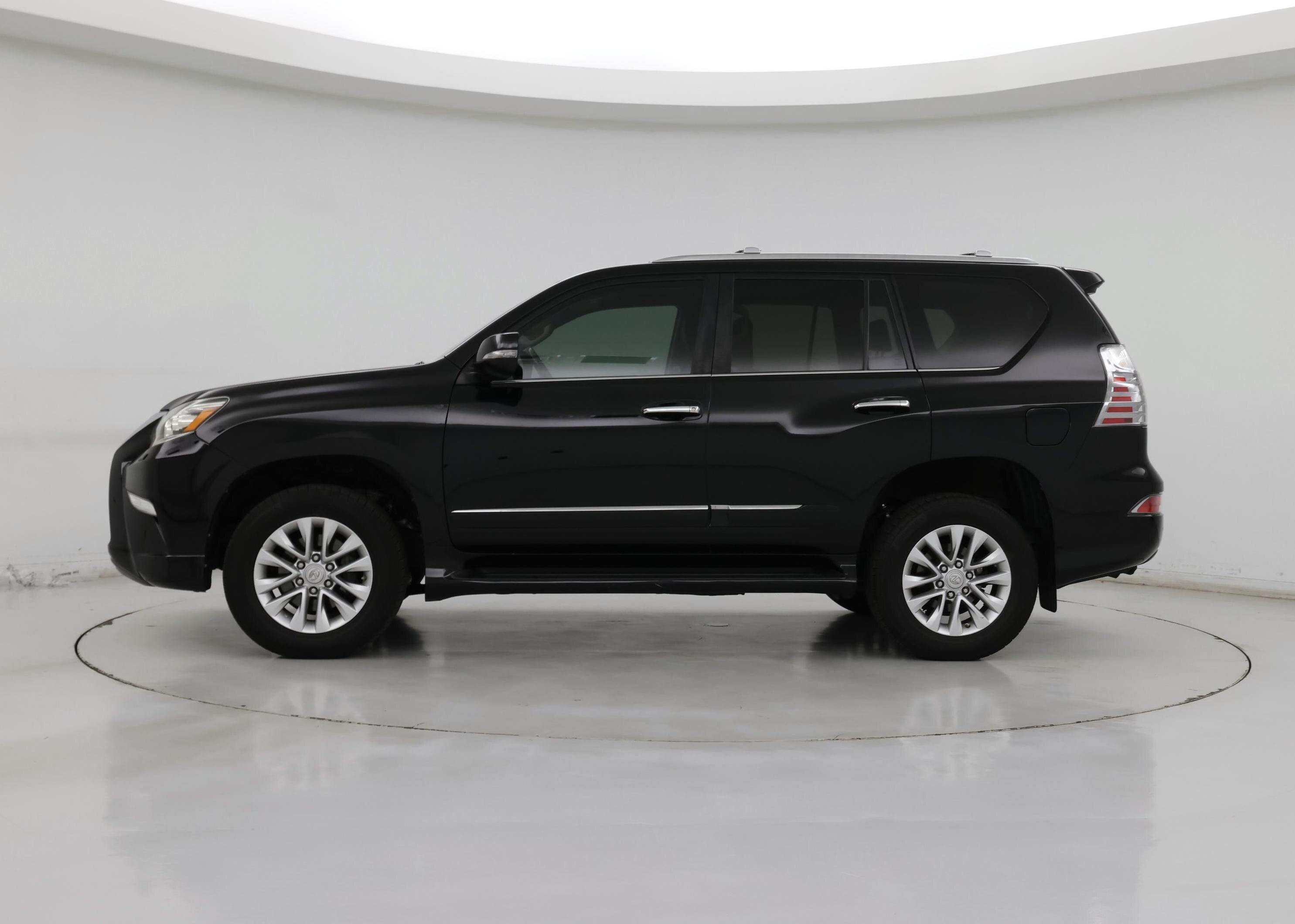 Thumbnail: 2017 Lexus GX - 3