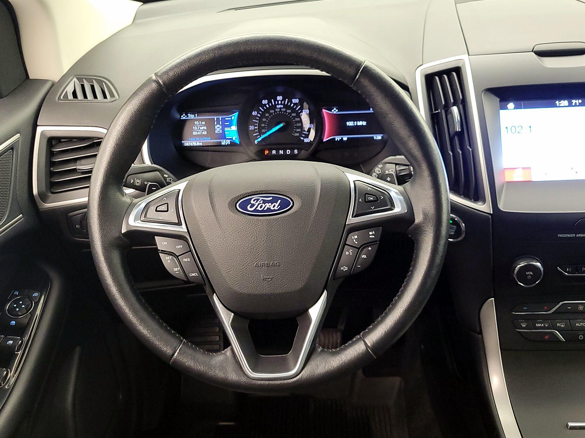 Thumbnail: 2019 Ford Edge - 10
