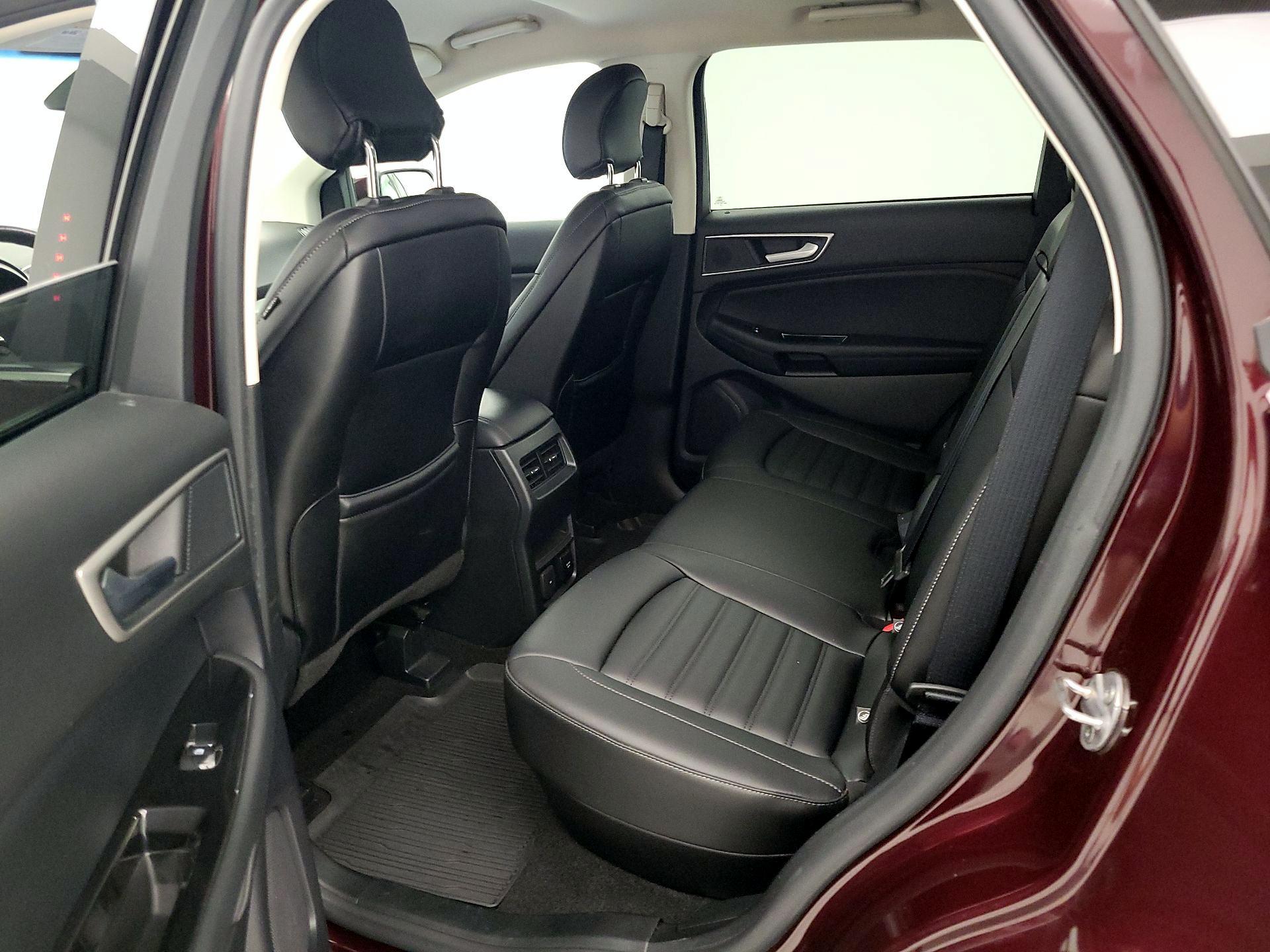 Thumbnail: 2019 Ford Edge - 19