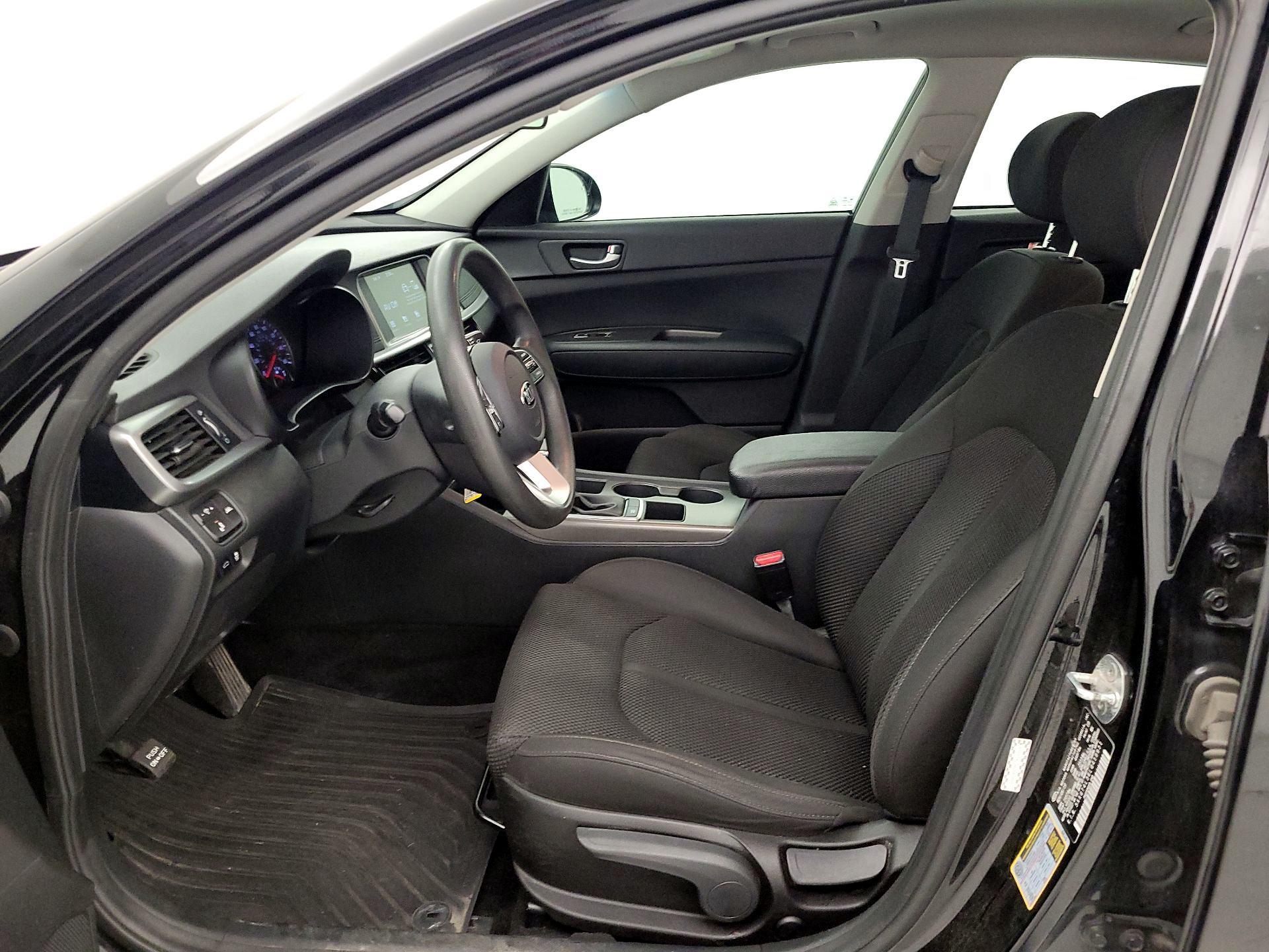 Thumbnail: 2020 Kia Optima - 11