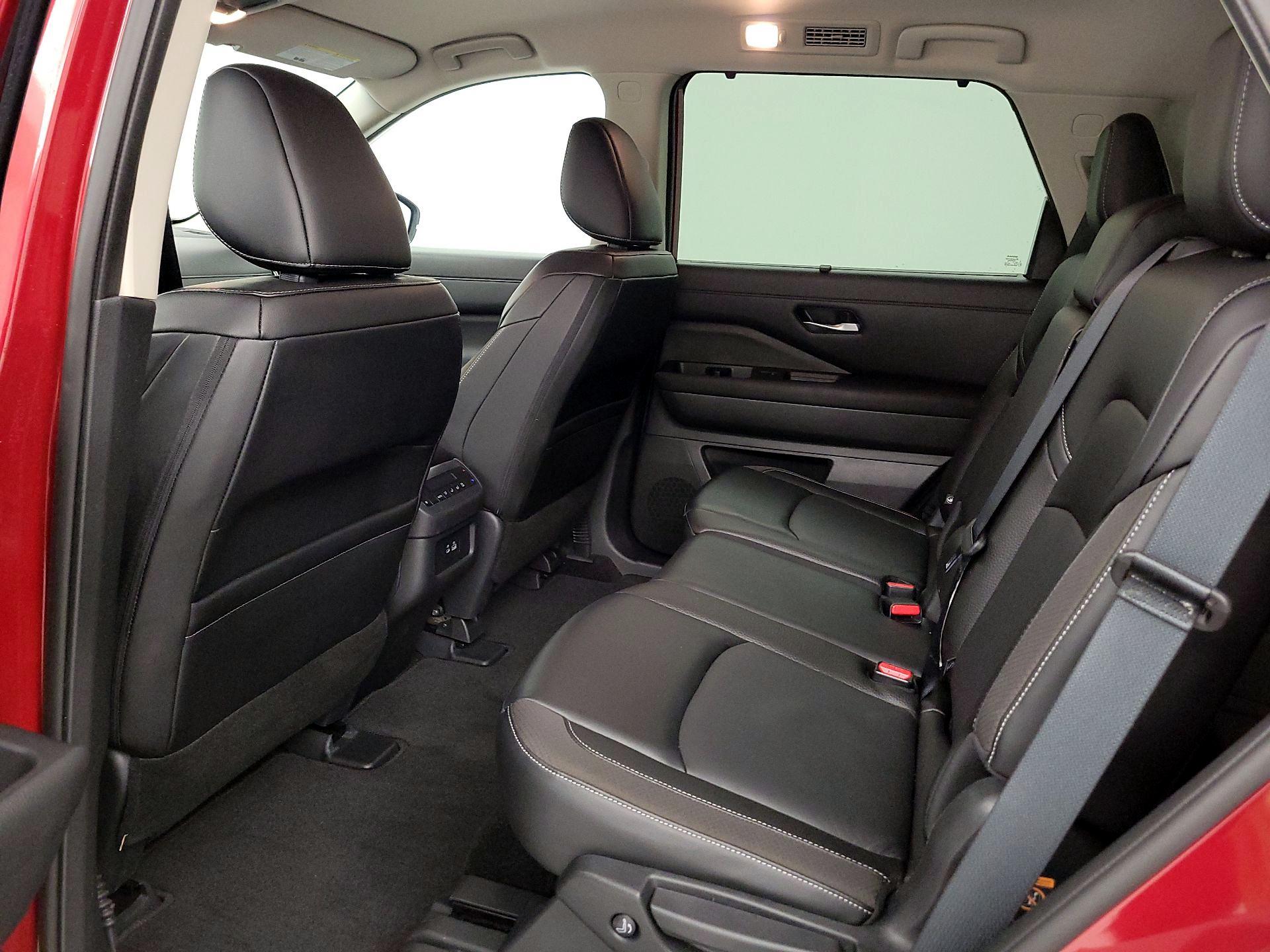 Thumbnail: 2024 Nissan Pathfinder - 20