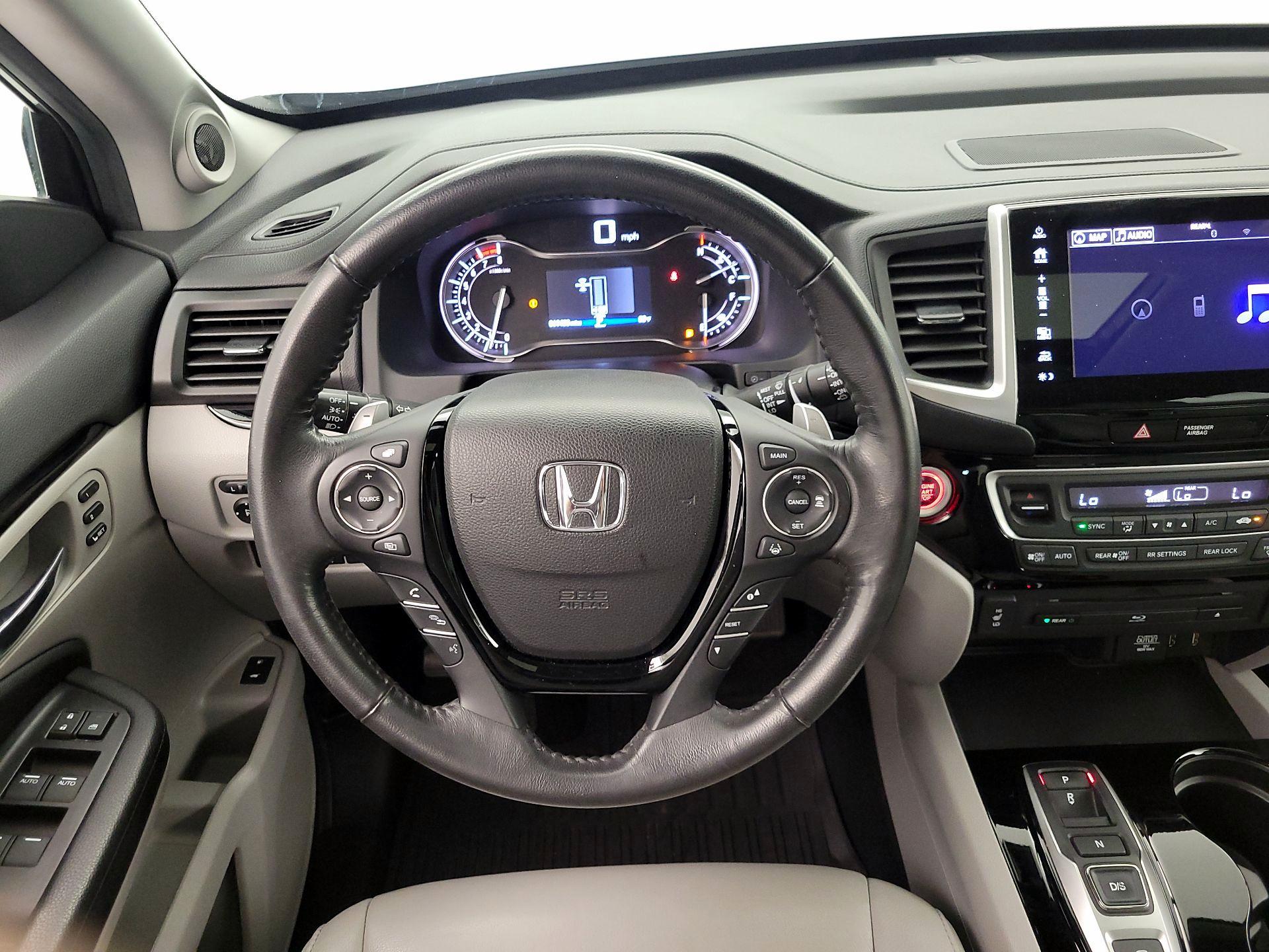 Thumbnail: 2017 Honda Pilot - 14