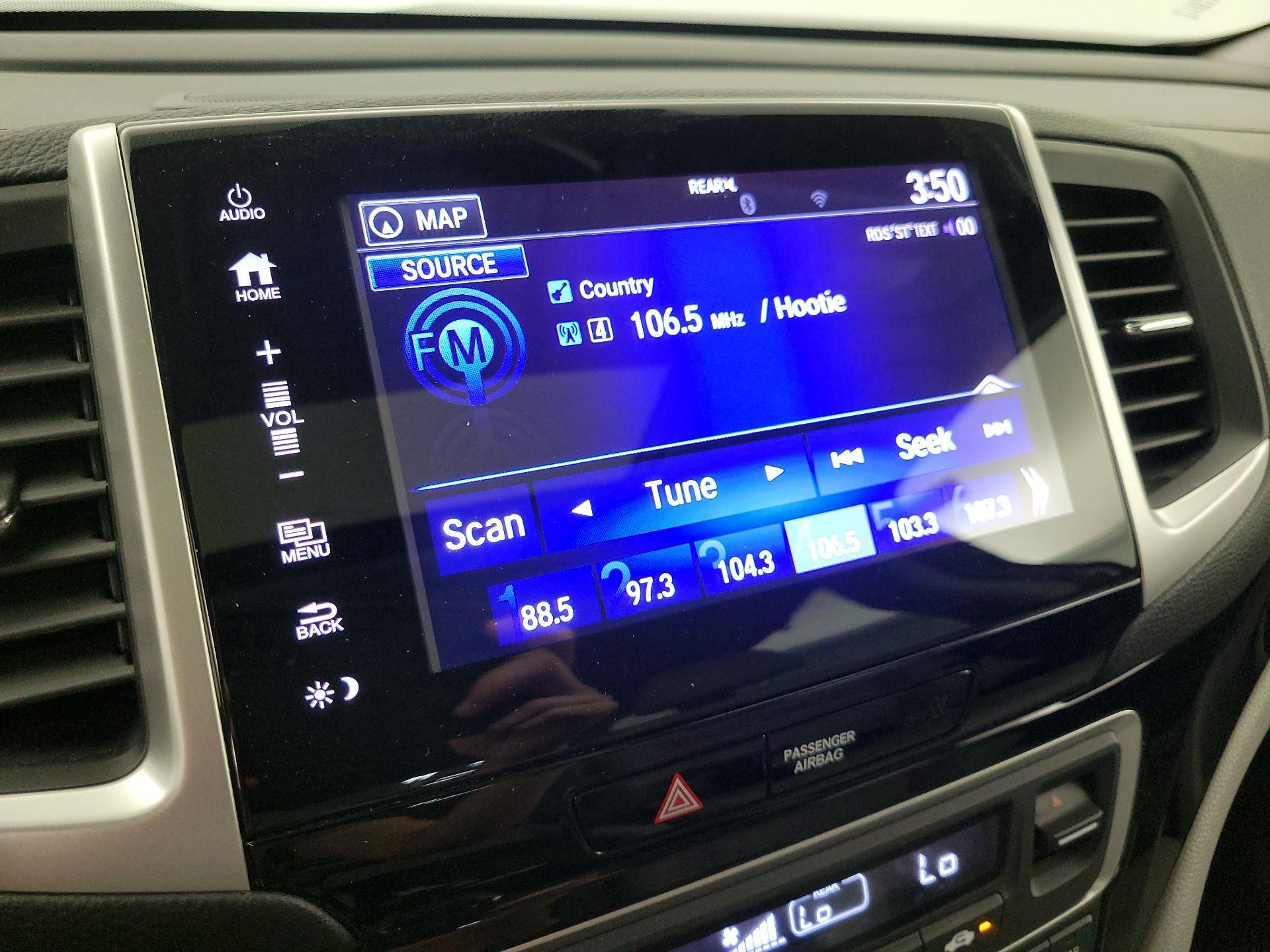 Thumbnail: 2017 Honda Pilot - 15