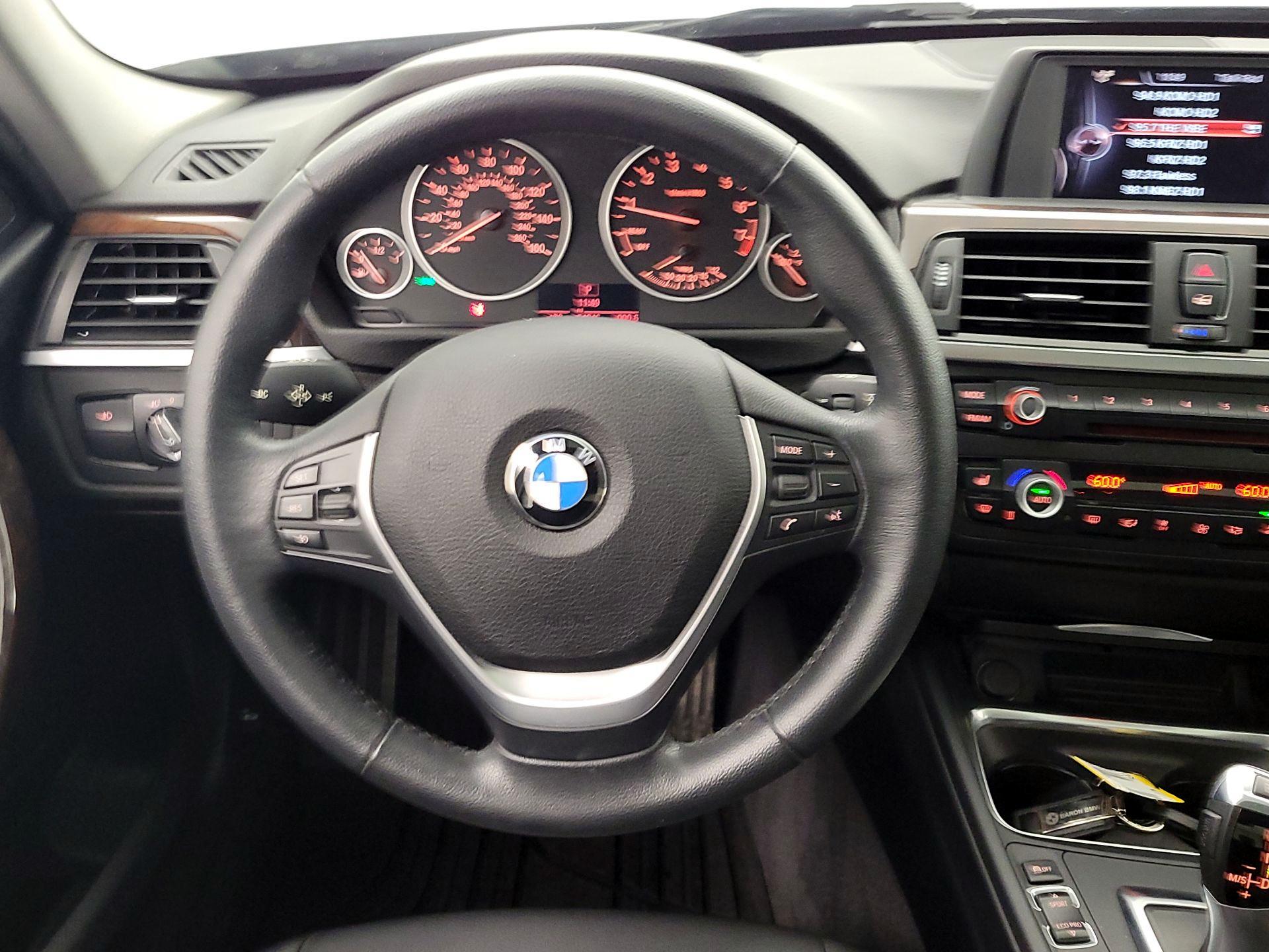 Thumbnail: 2015 BMW 3 Series - 10