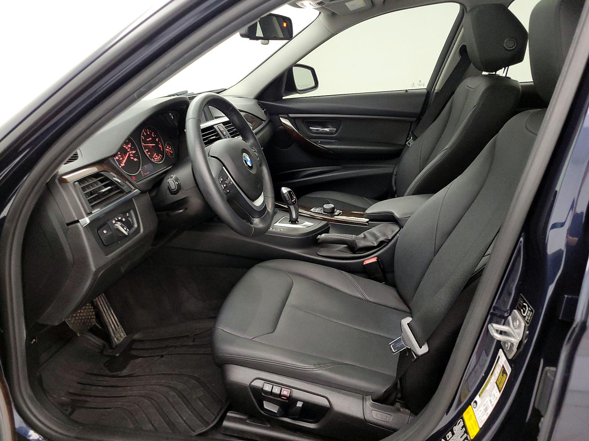 Thumbnail: 2015 BMW 3 Series - 11