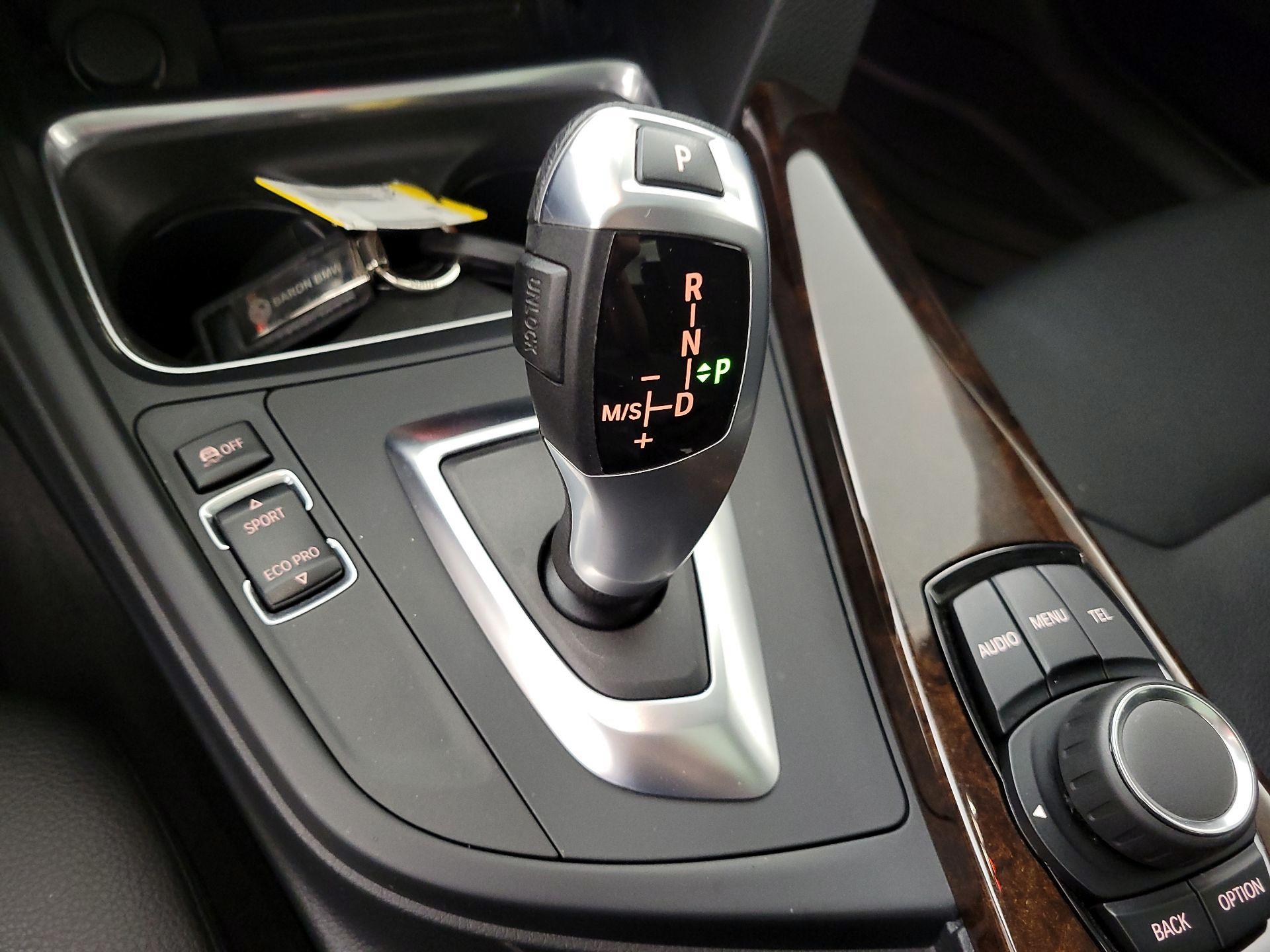 Thumbnail: 2015 BMW 3 Series - 16