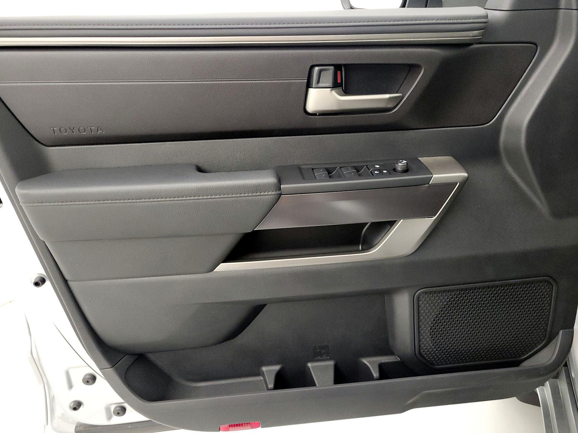 Thumbnail: 2025 Toyota Tundra - 12