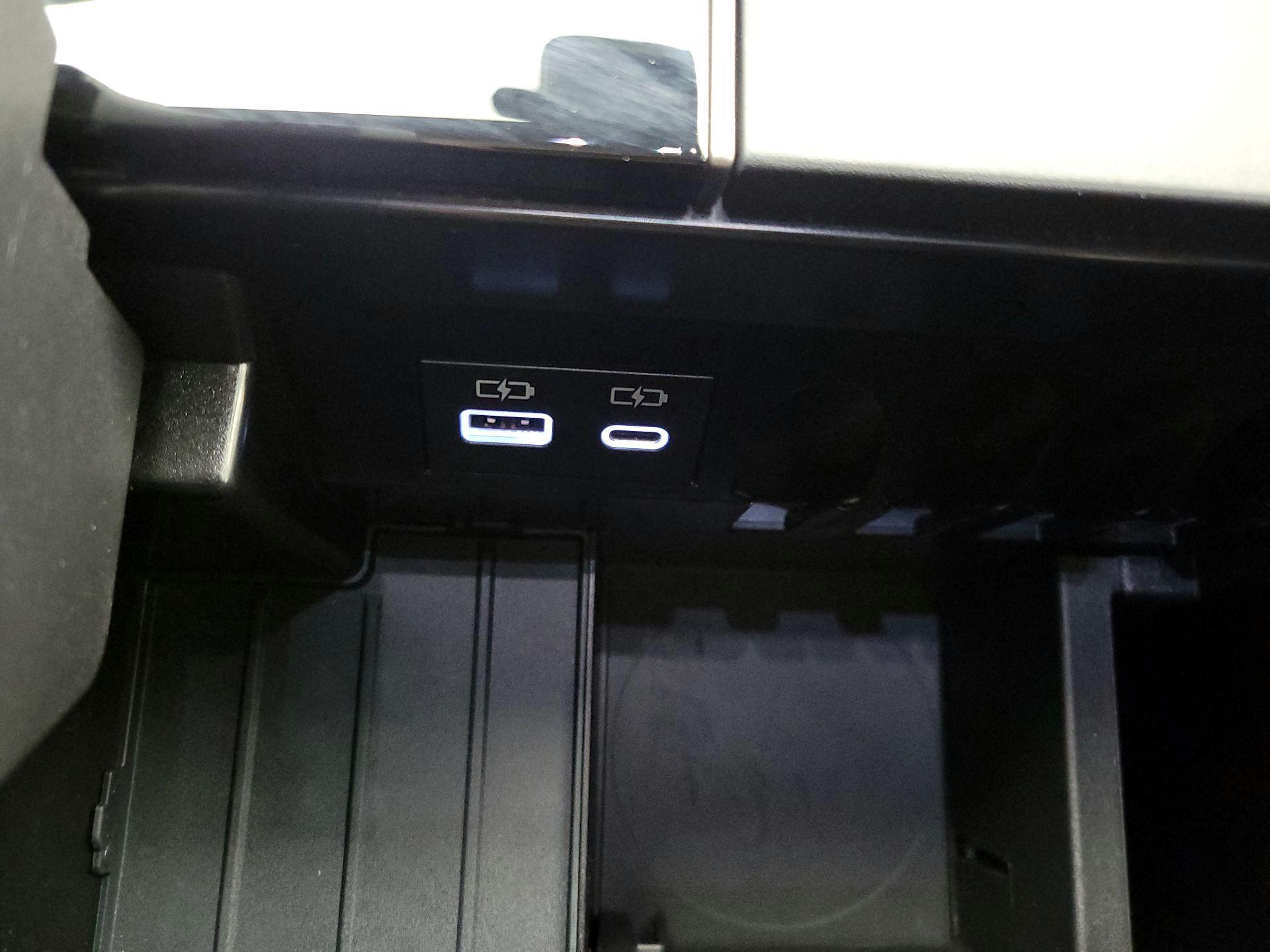 Thumbnail: 2025 Toyota Tundra - 18