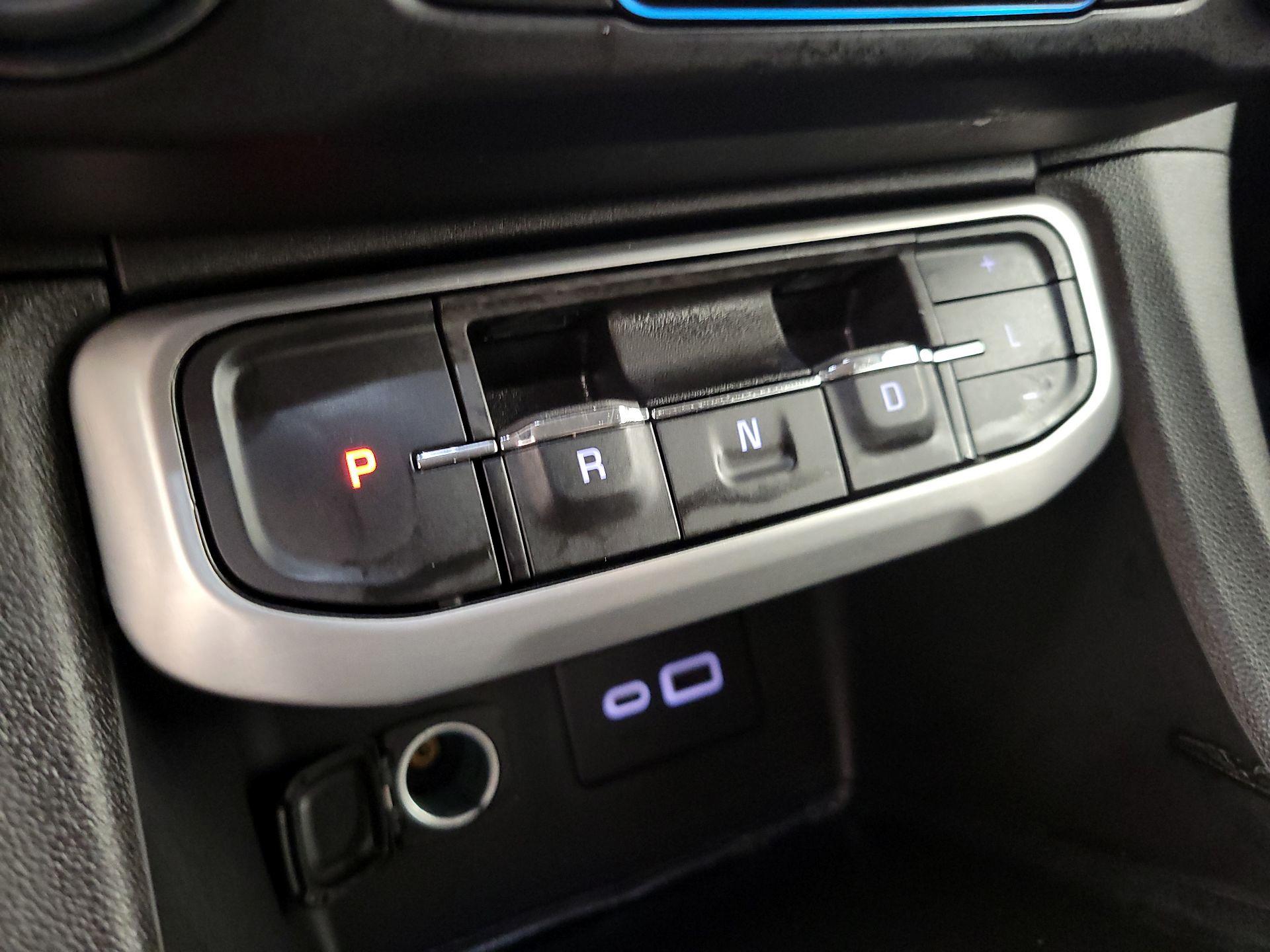 Thumbnail: 2023 GMC Acadia - 17