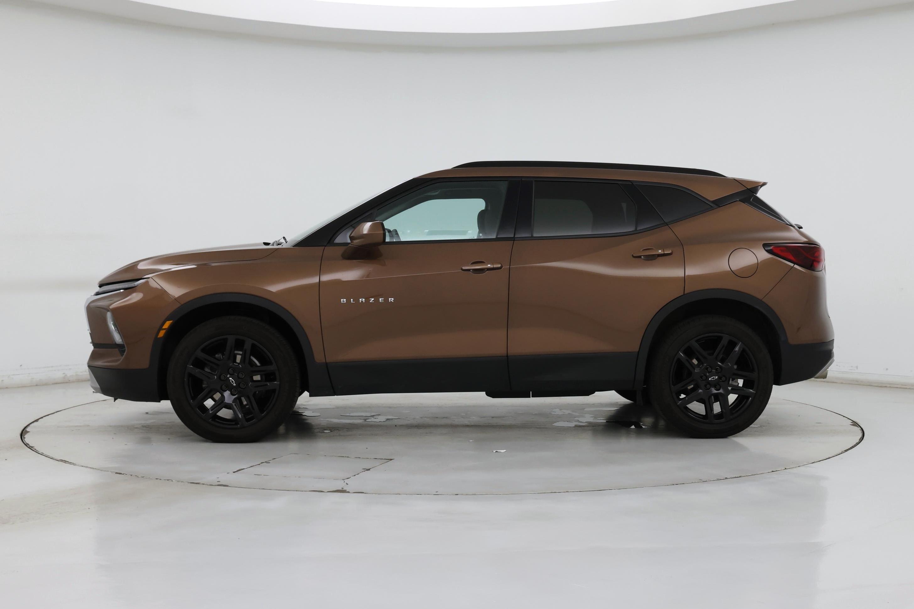 Thumbnail: 2023 Chevrolet Blazer - 3