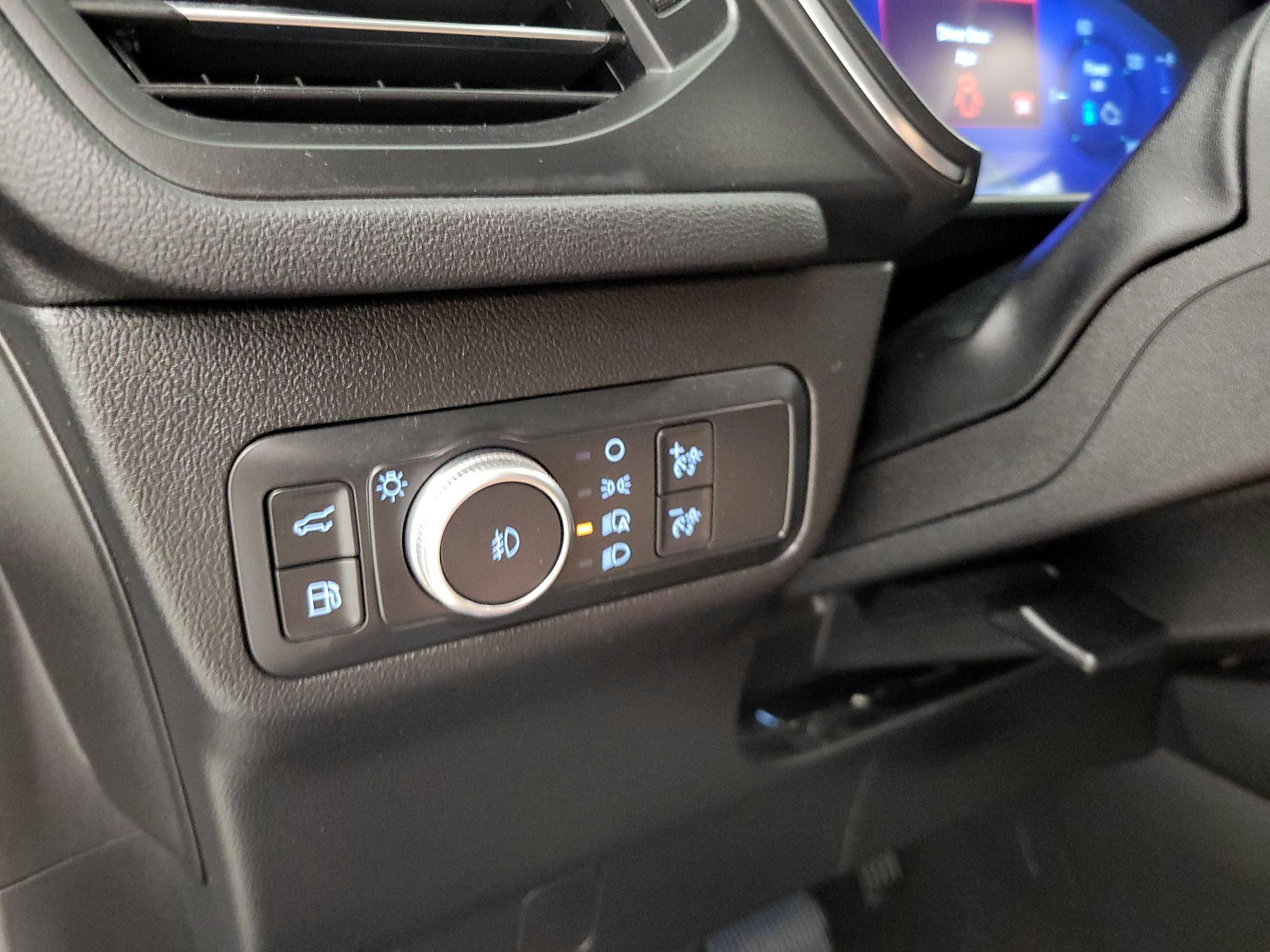 Thumbnail: 2021 Ford Escape - 13
