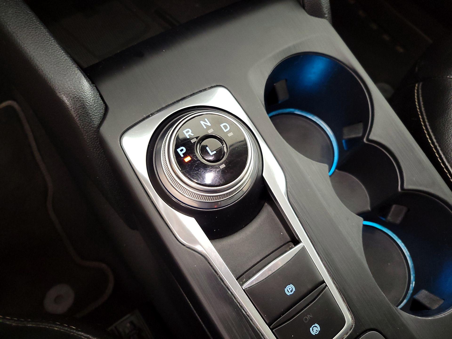Thumbnail: 2021 Ford Escape - 18