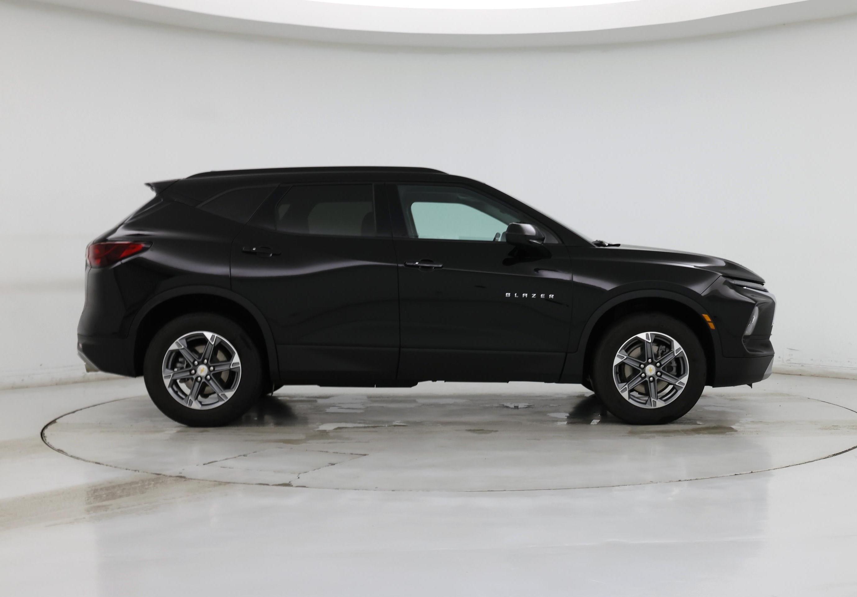 Thumbnail: 2023 Chevrolet Blazer - 7