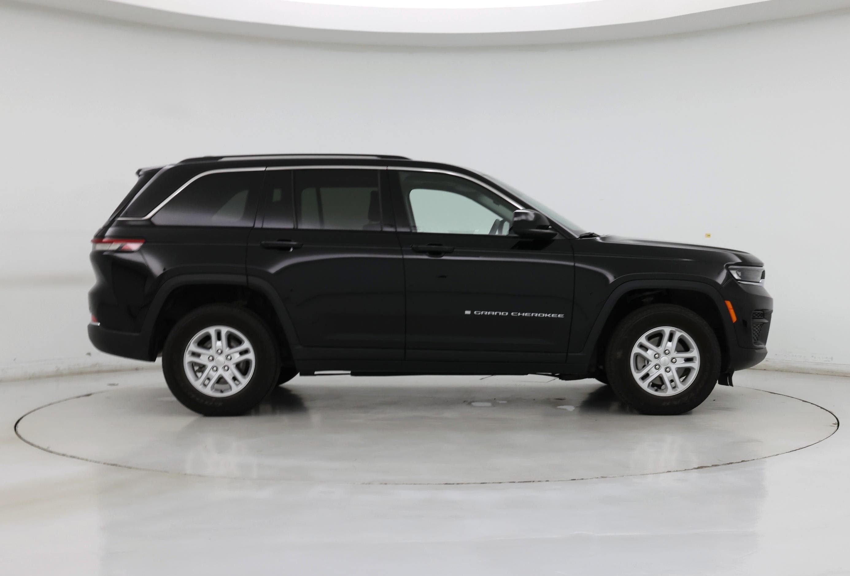 Thumbnail: 2023 Jeep Grand Cherokee - 7