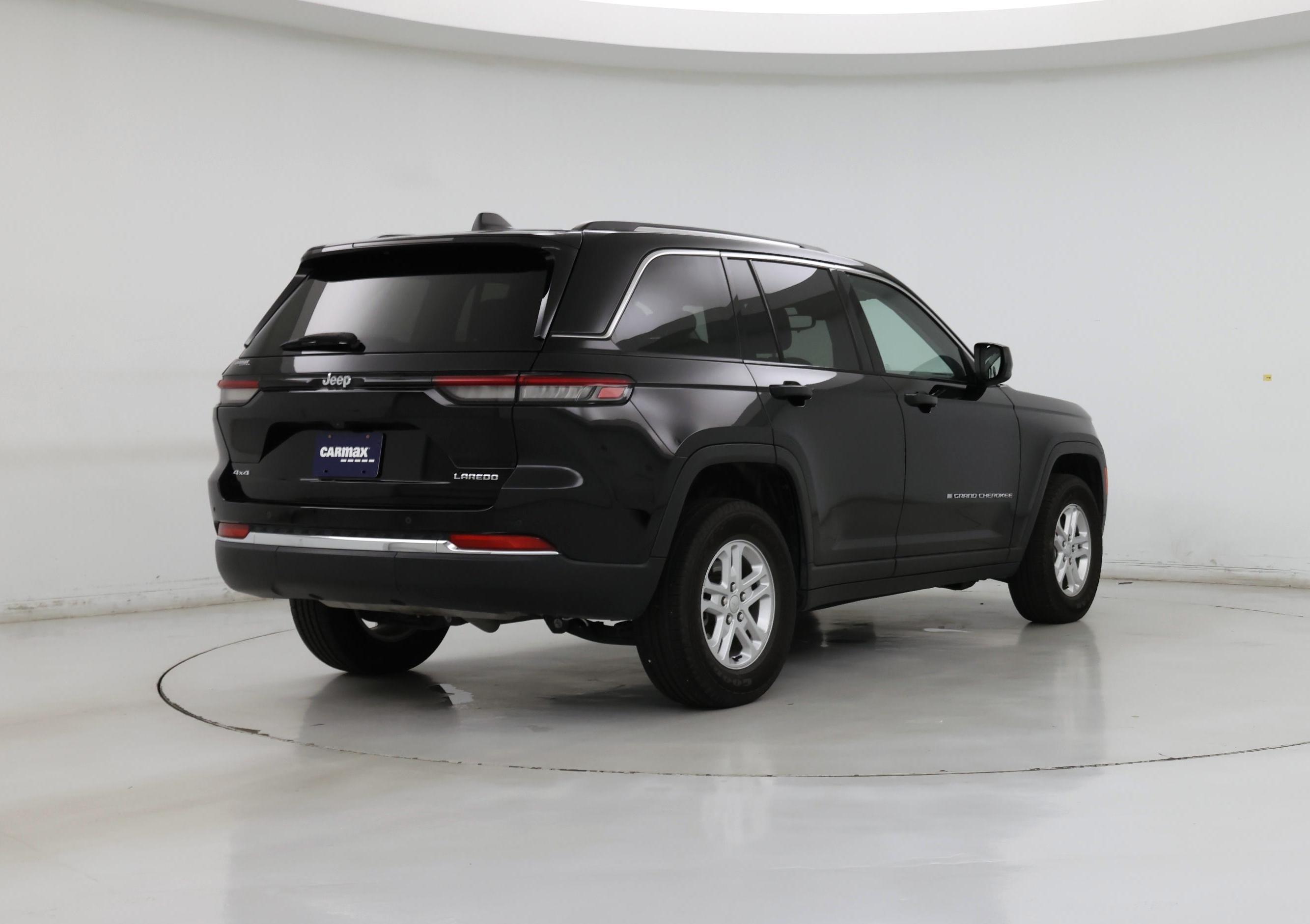 Thumbnail: 2023 Jeep Grand Cherokee - 8