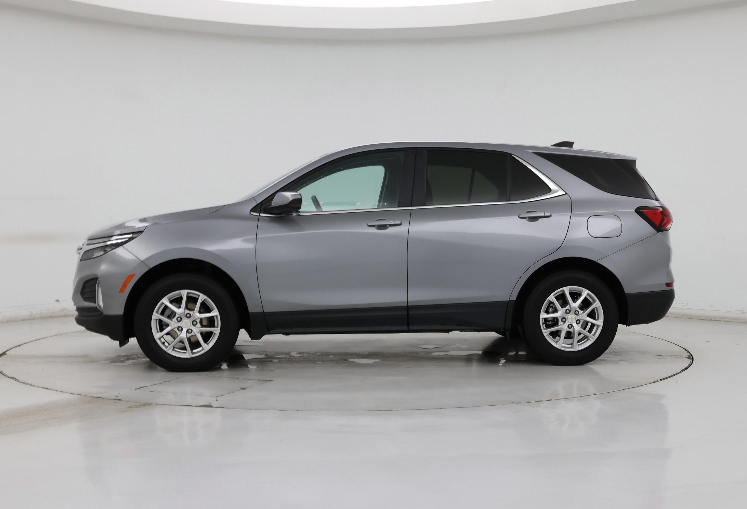 Thumbnail: 2023 Chevrolet Equinox - 3