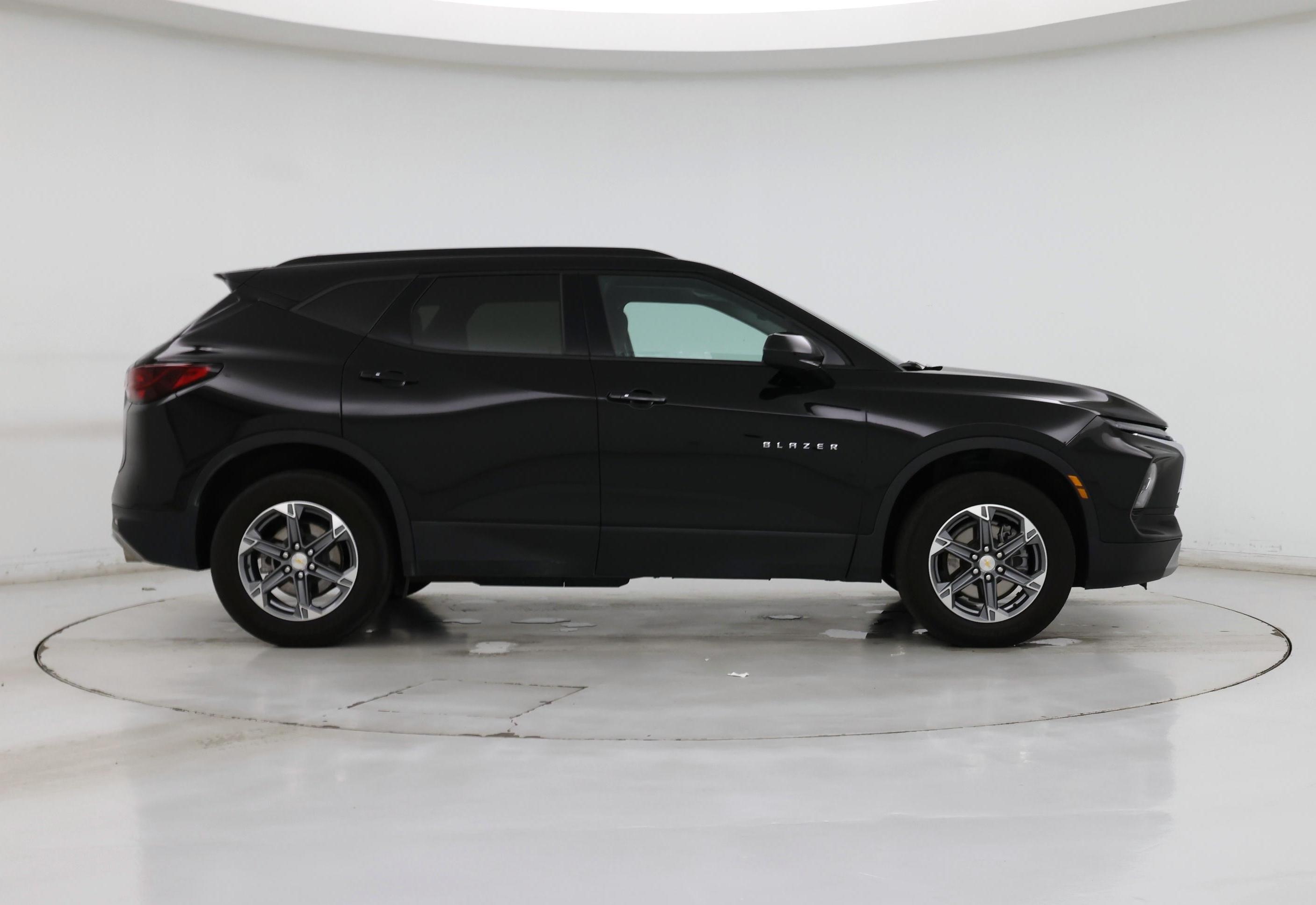 Thumbnail: 2023 Chevrolet Blazer - 7