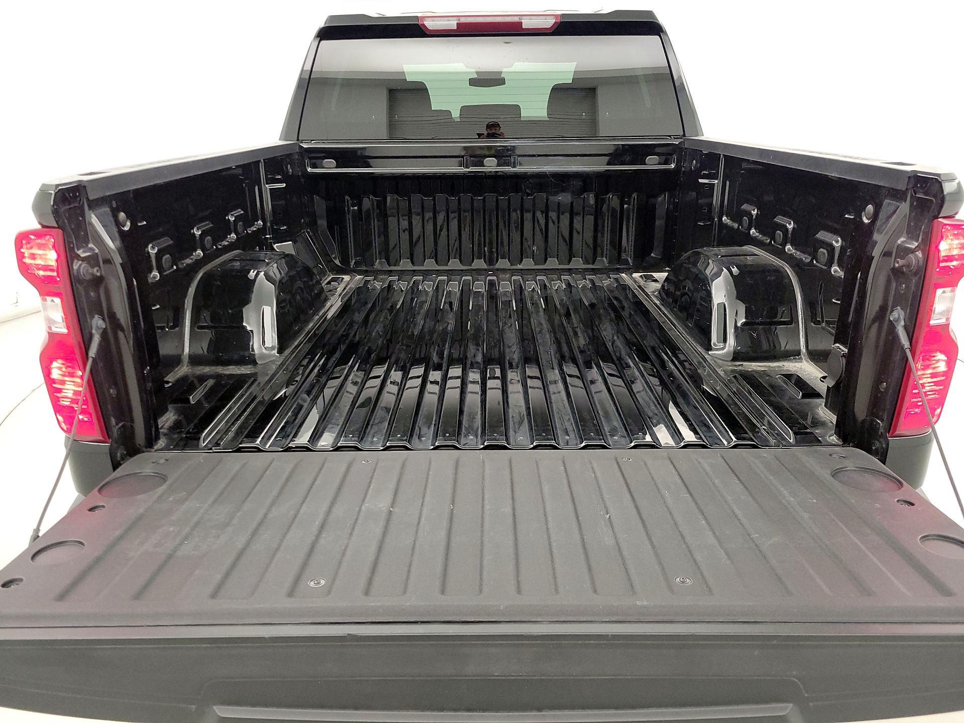 Thumbnail: 2023 Chevrolet Silverado 1500 - 20