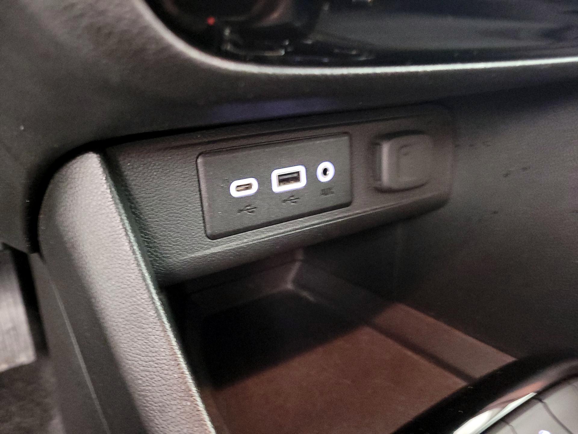 Thumbnail: 2021 Buick Encore GX - 18