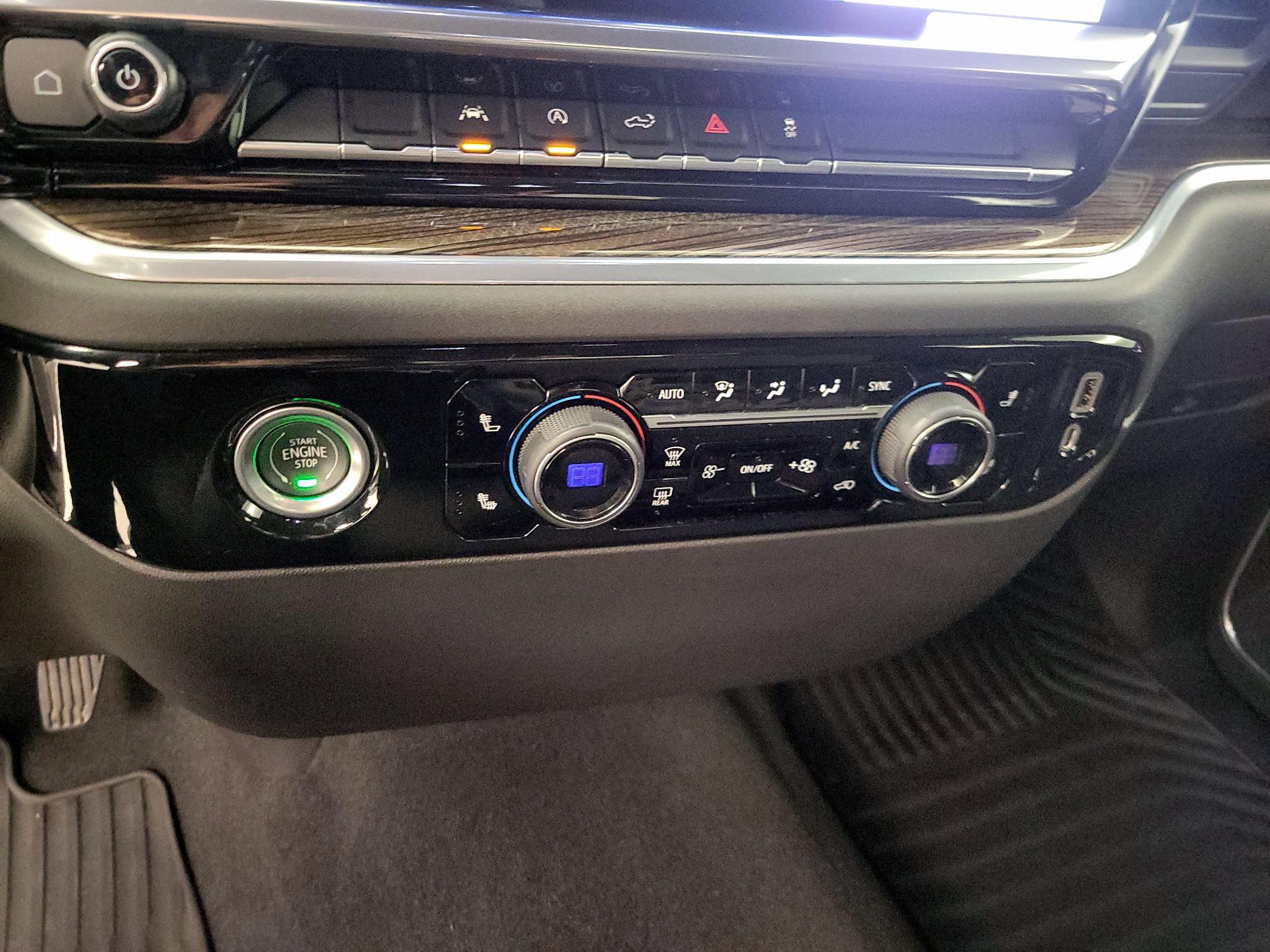 Thumbnail: 2022 Chevrolet Silverado 1500 - 16