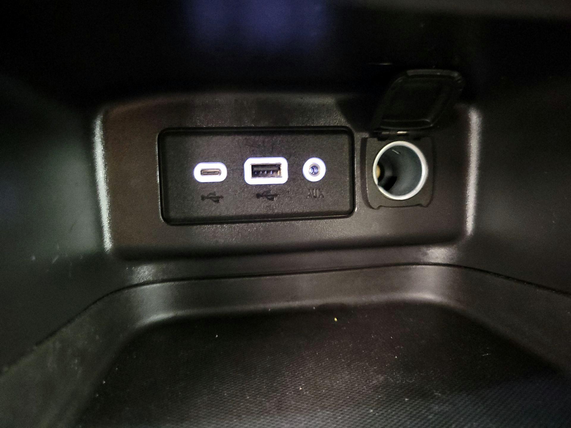 Thumbnail: 2023 Chevrolet Equinox - 18