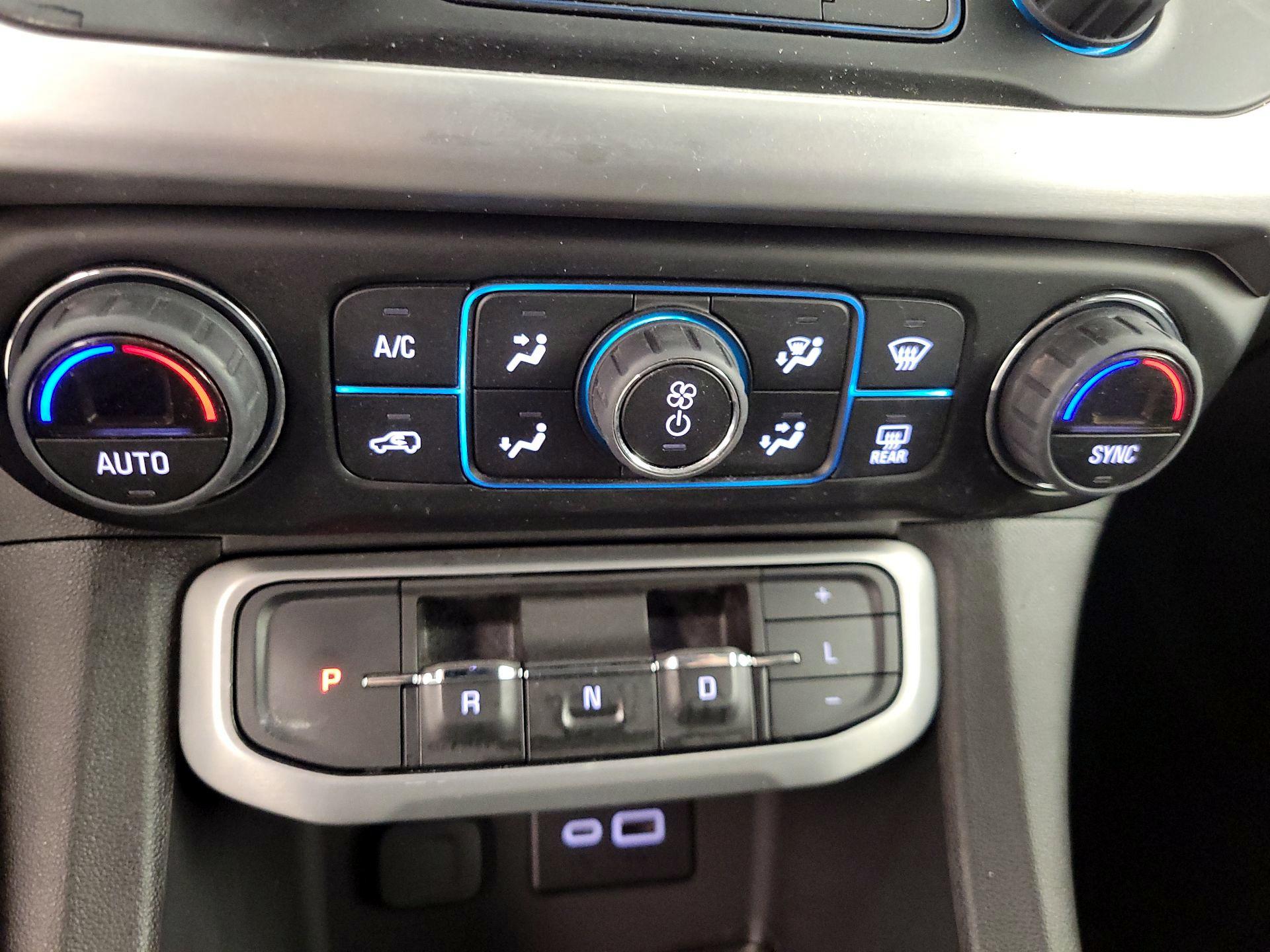 Thumbnail: 2023 GMC Acadia - 16