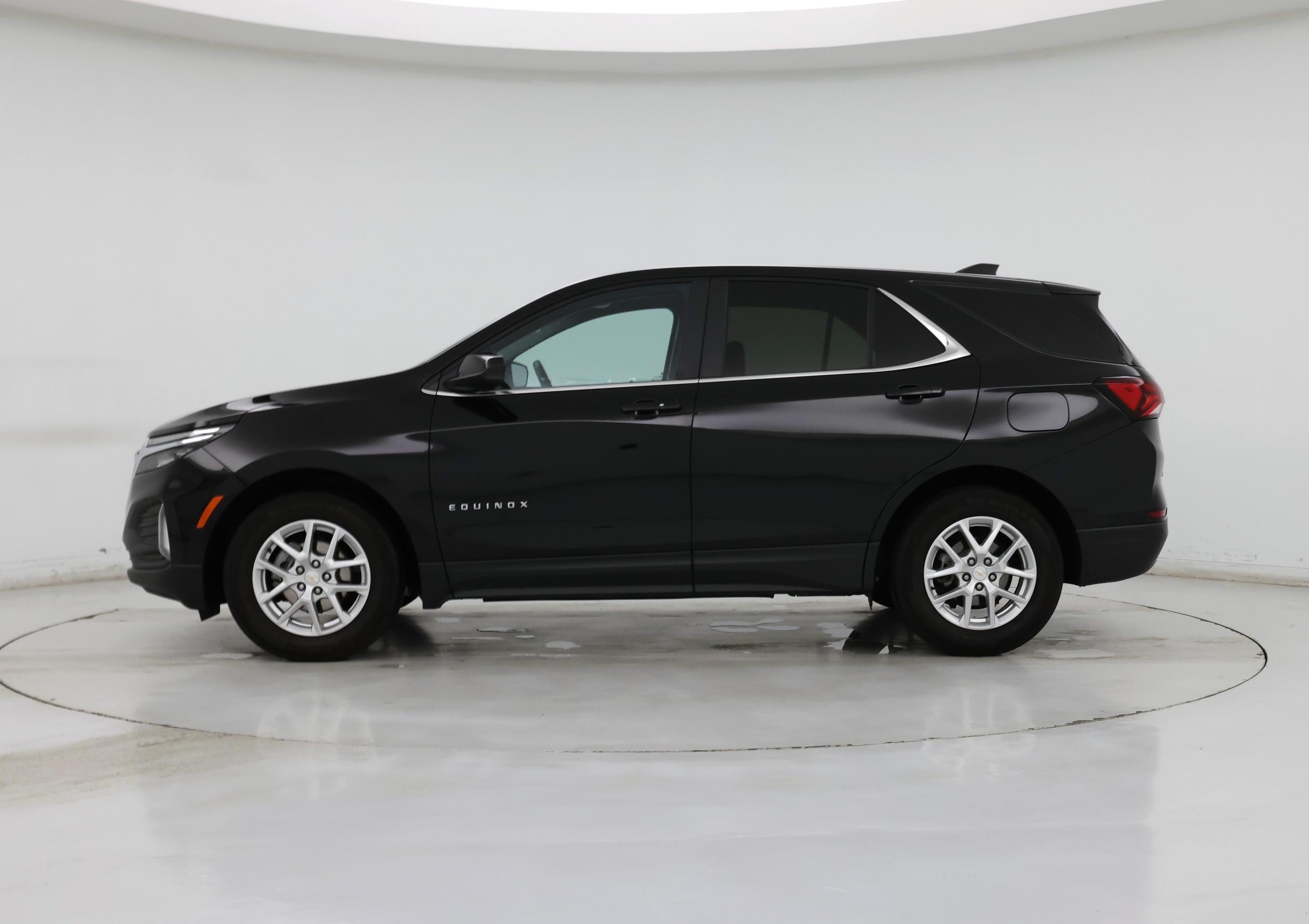 Thumbnail: 2023 Chevrolet Equinox - 3