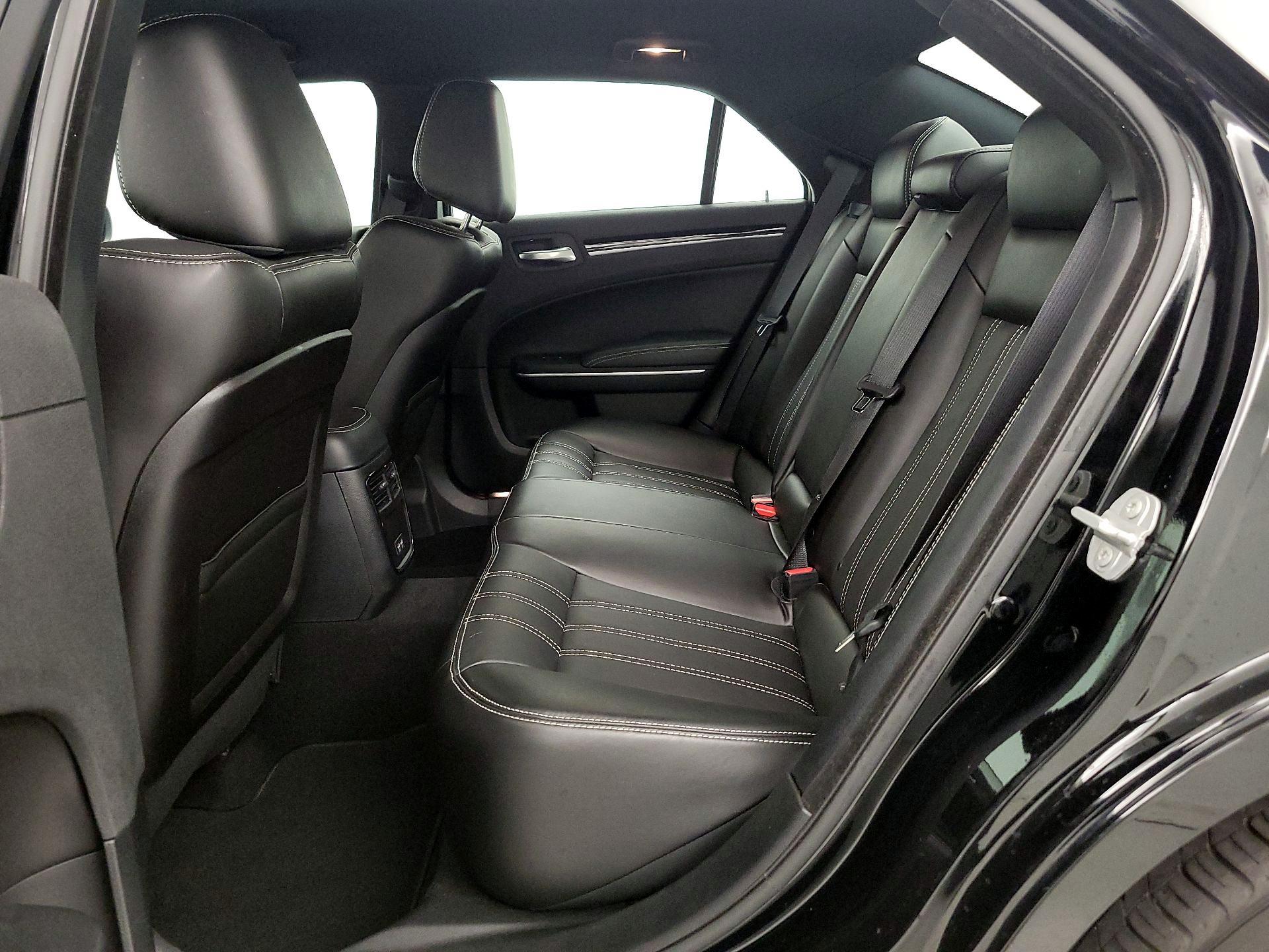 Thumbnail: 2020 Chrysler 300 - 19
