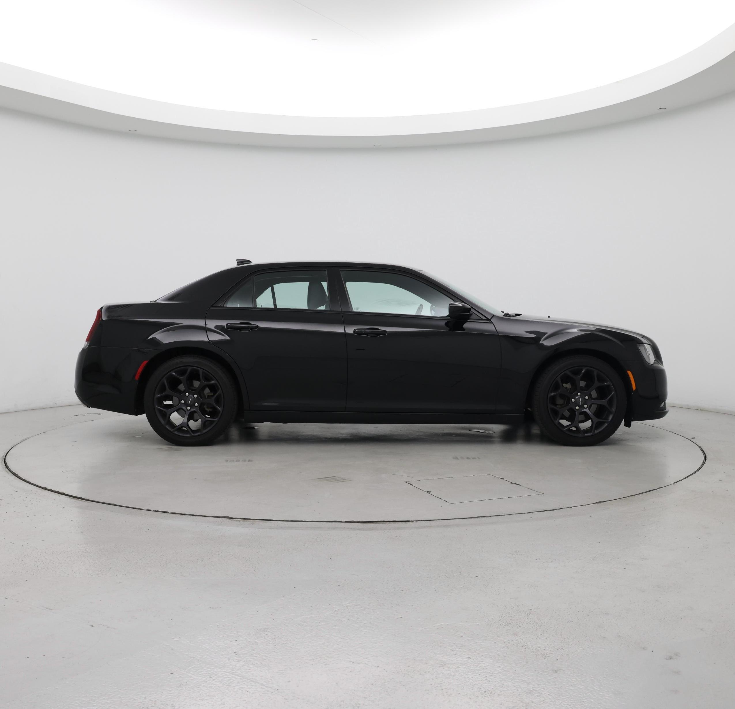 Thumbnail: 2020 Chrysler 300 - 7