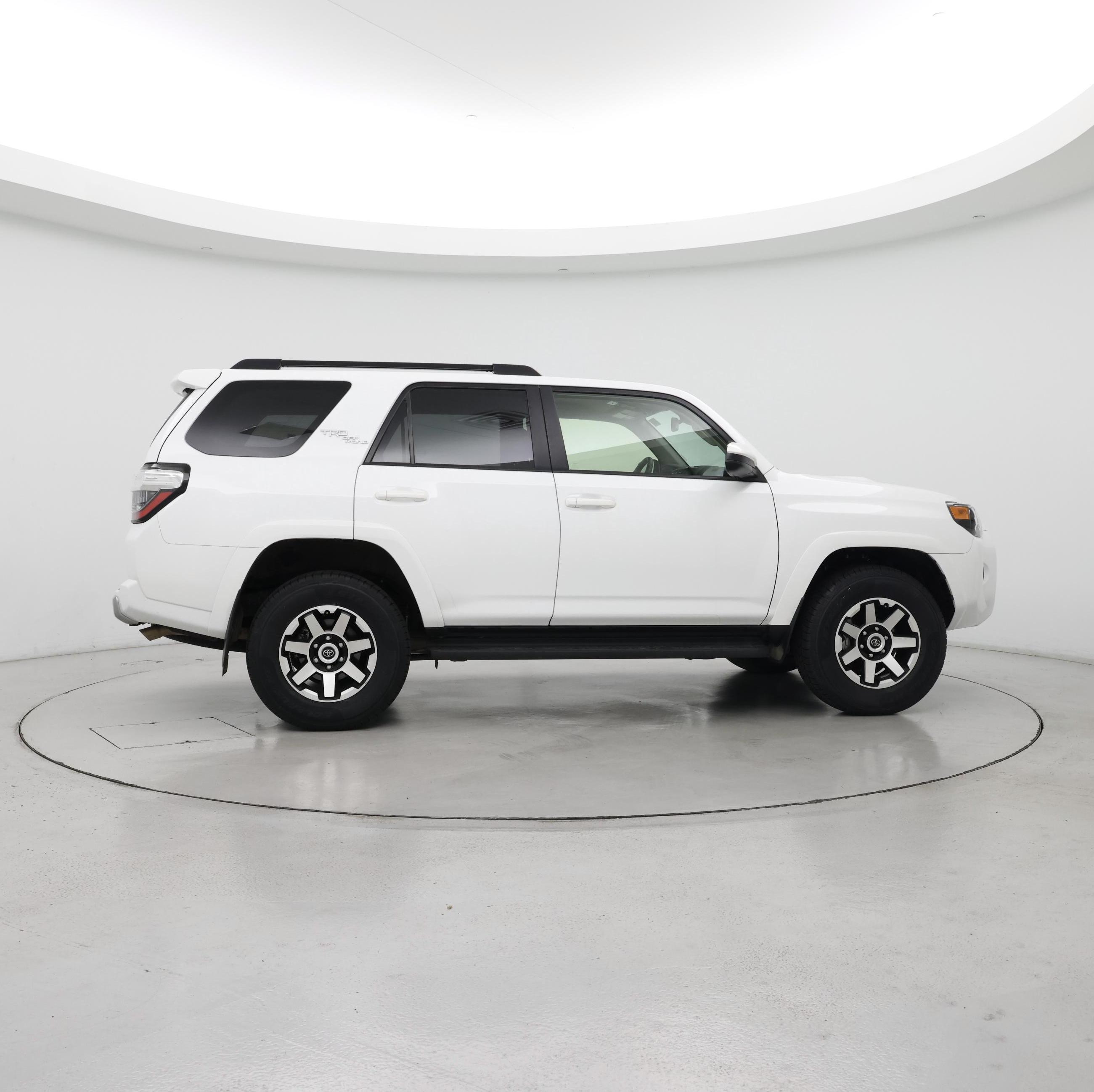 Thumbnail: 2024 Toyota 4Runner - 7