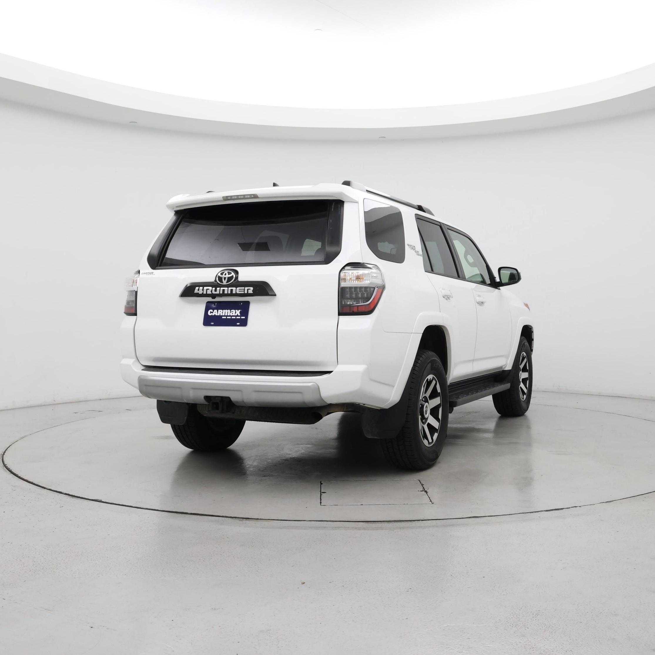 Thumbnail: 2024 Toyota 4Runner - 8