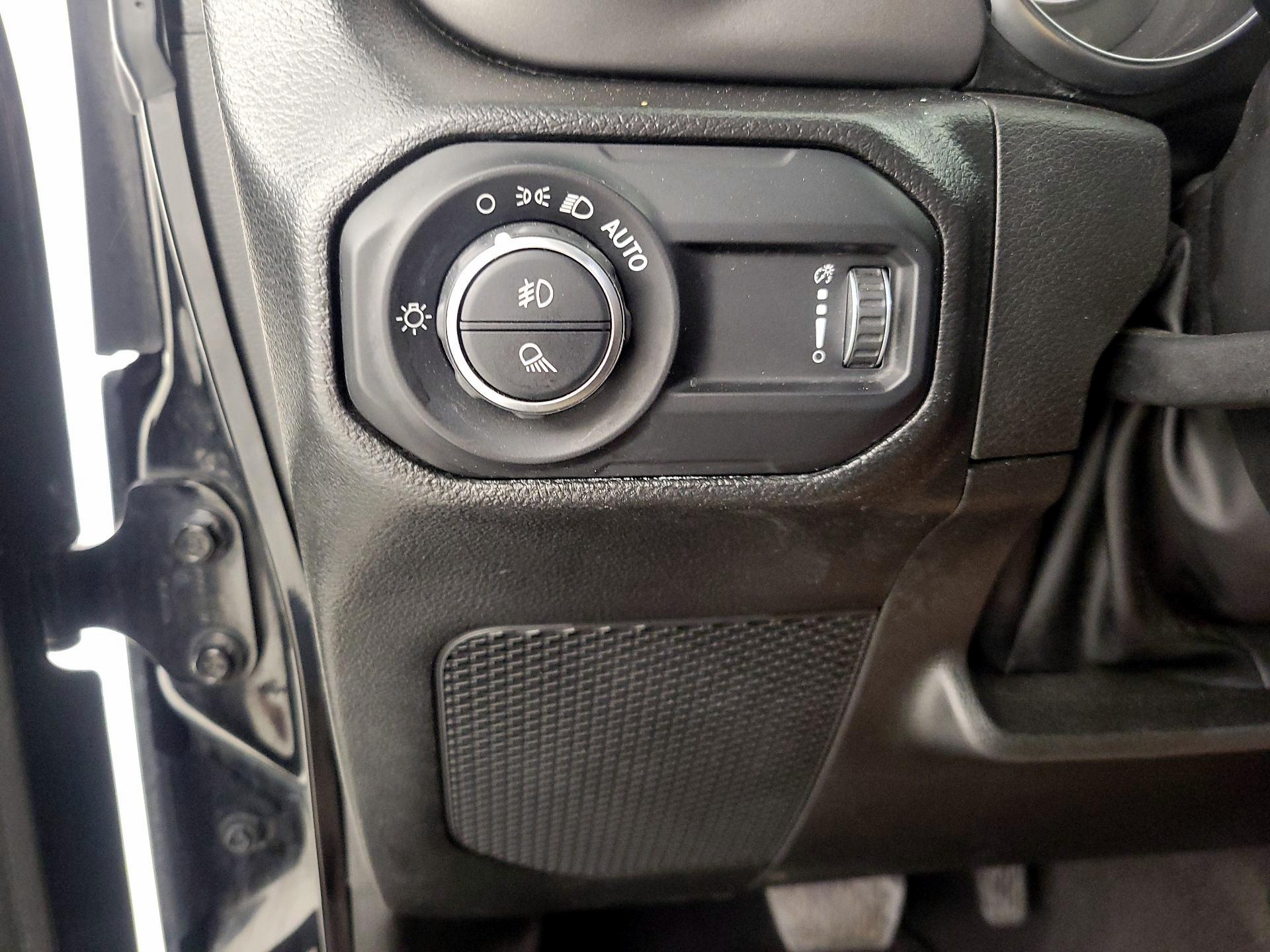 Thumbnail: 2023 Jeep Gladiator - 13