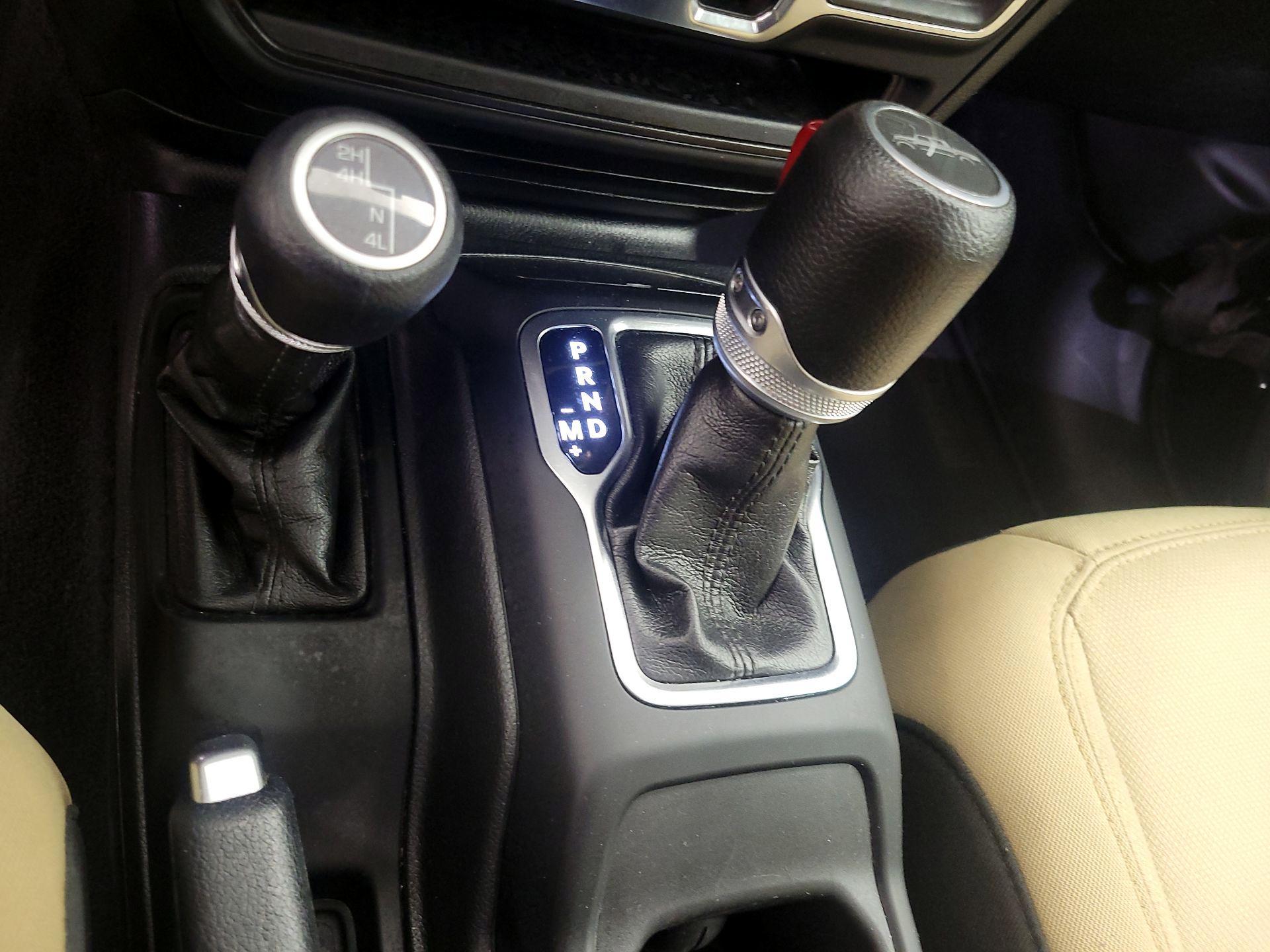 Thumbnail: 2023 Jeep Gladiator - 18