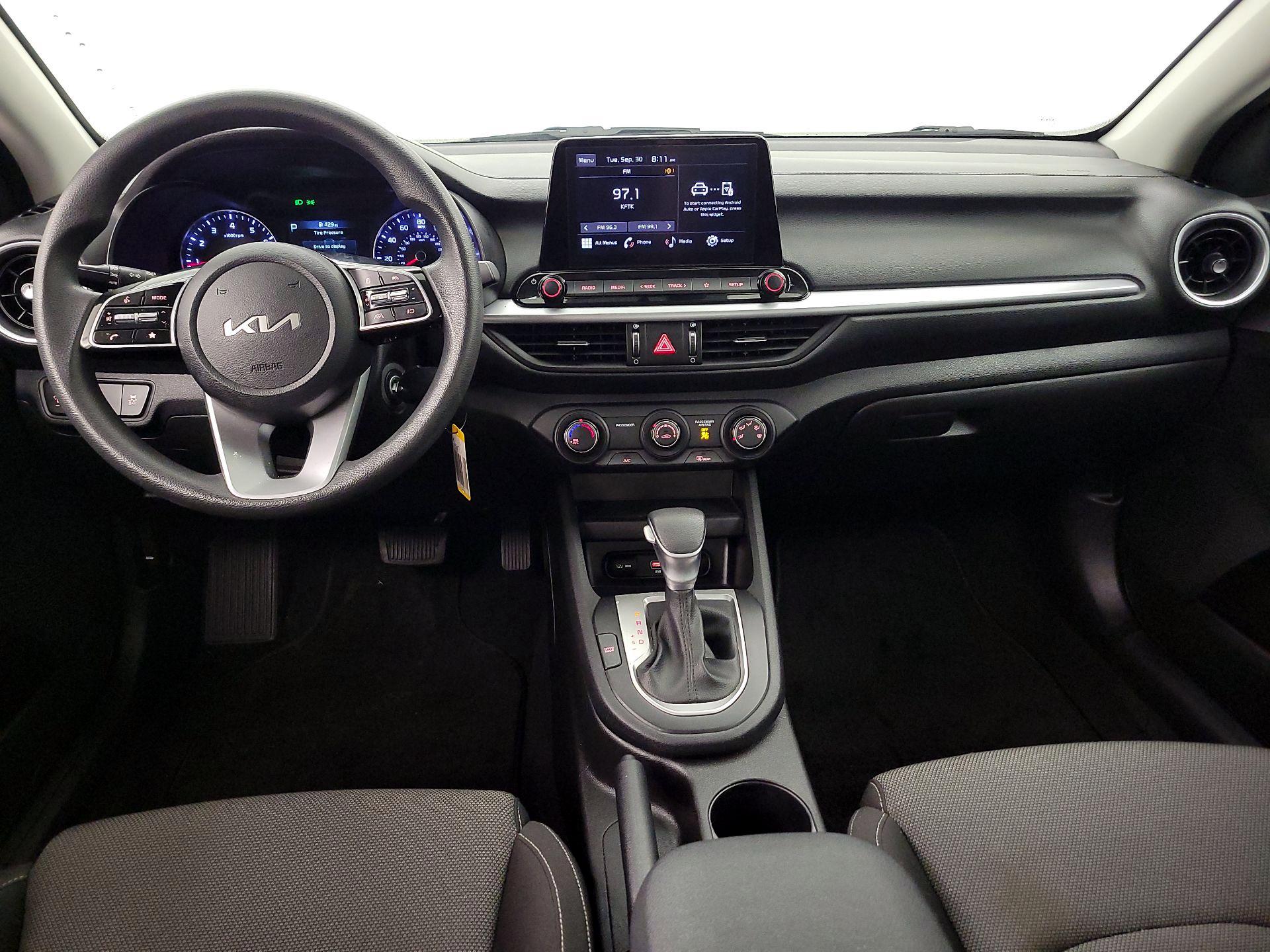 Thumbnail: 2023 Kia Forte - 9