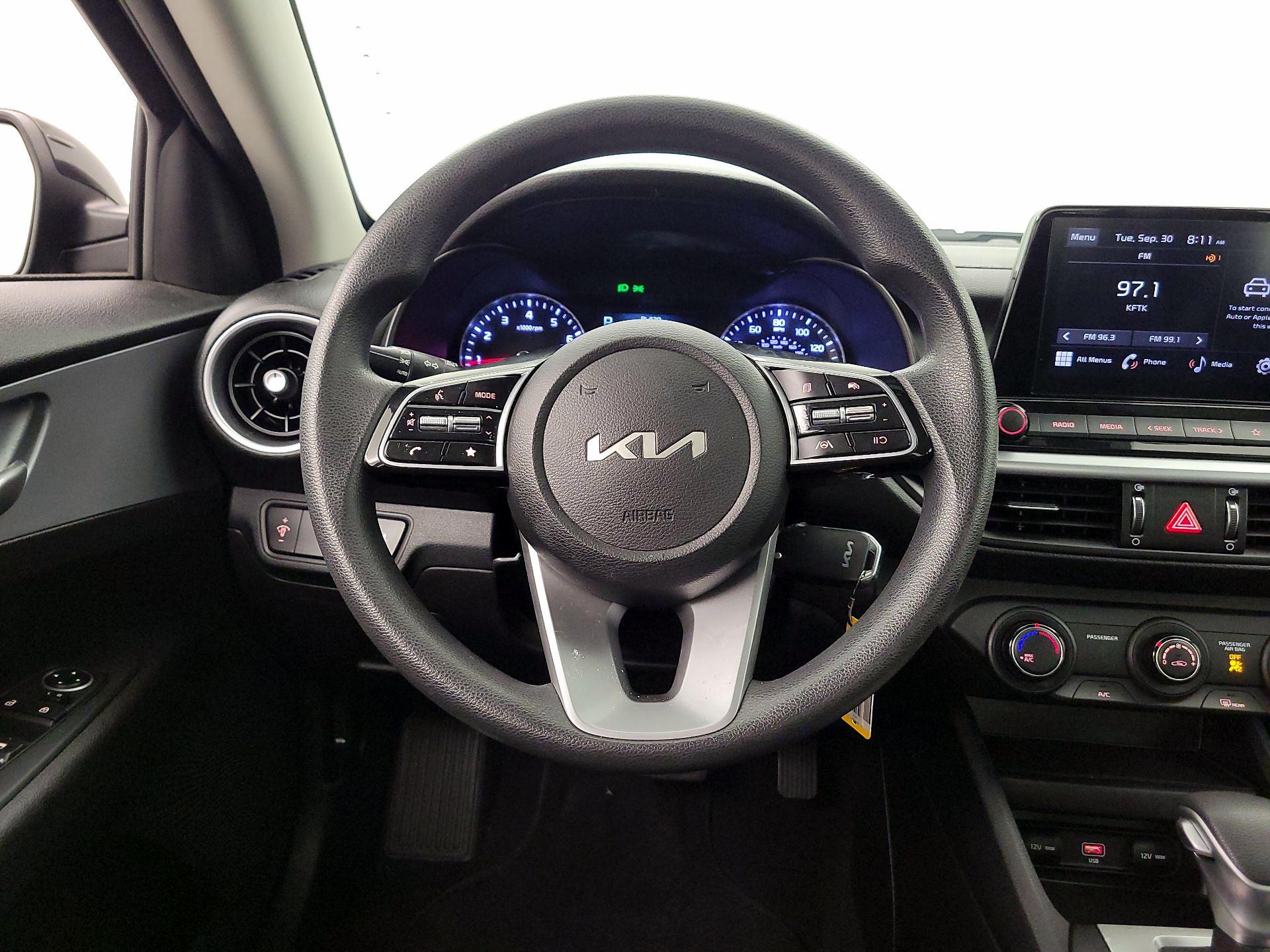 Thumbnail: 2023 Kia Forte - 10