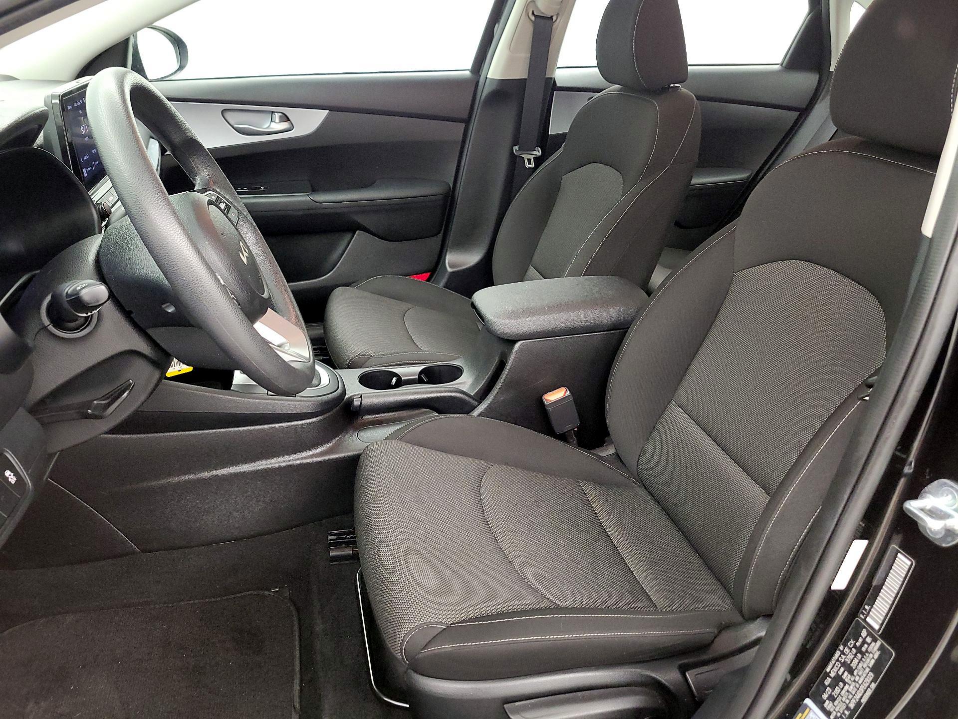 Thumbnail: 2023 Kia Forte - 11