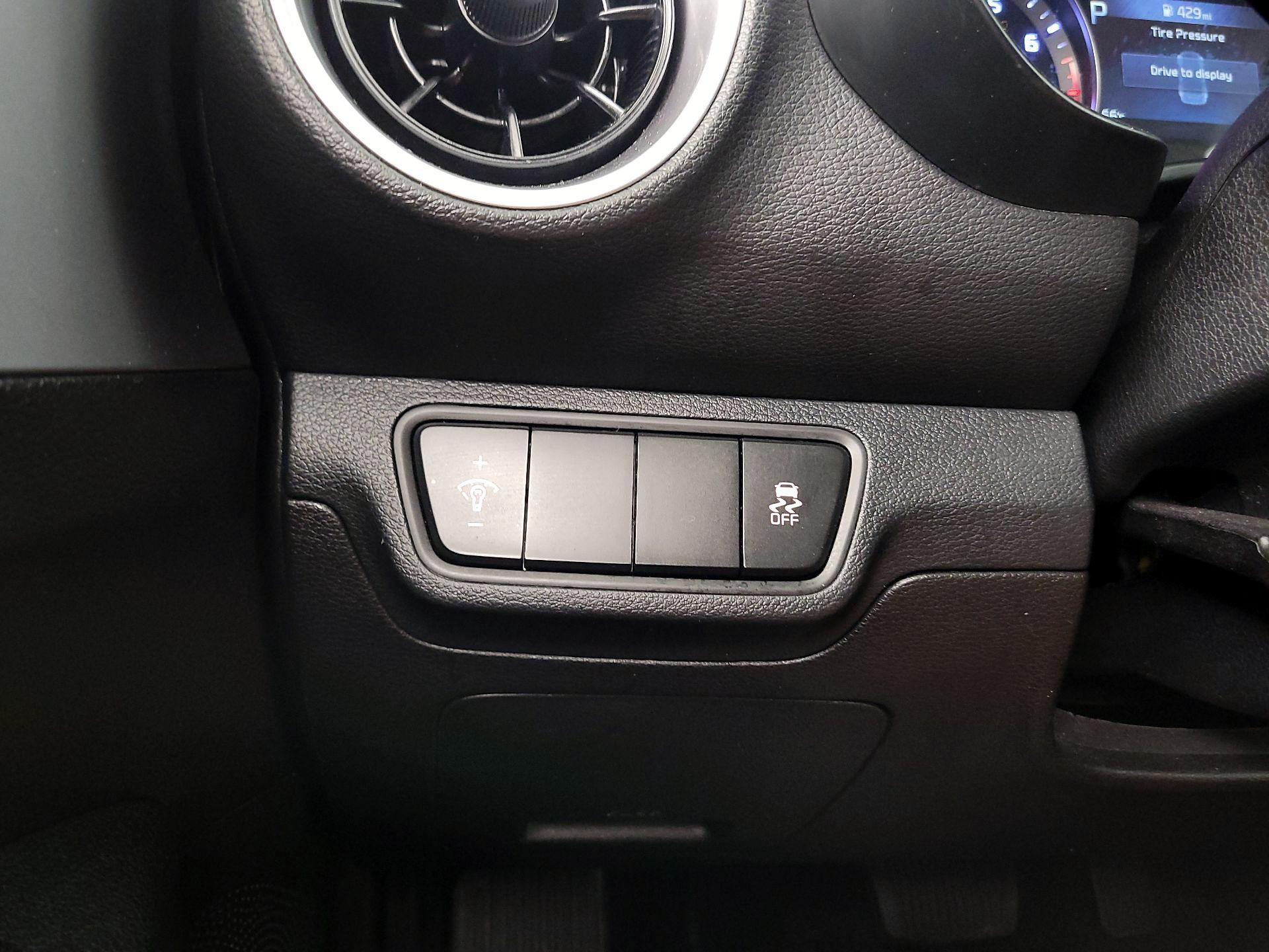 Thumbnail: 2023 Kia Forte - 13