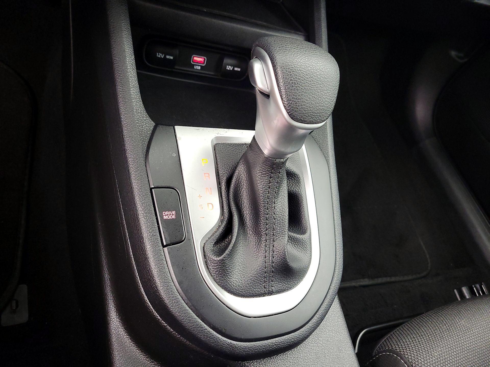 Thumbnail: 2023 Kia Forte - 17