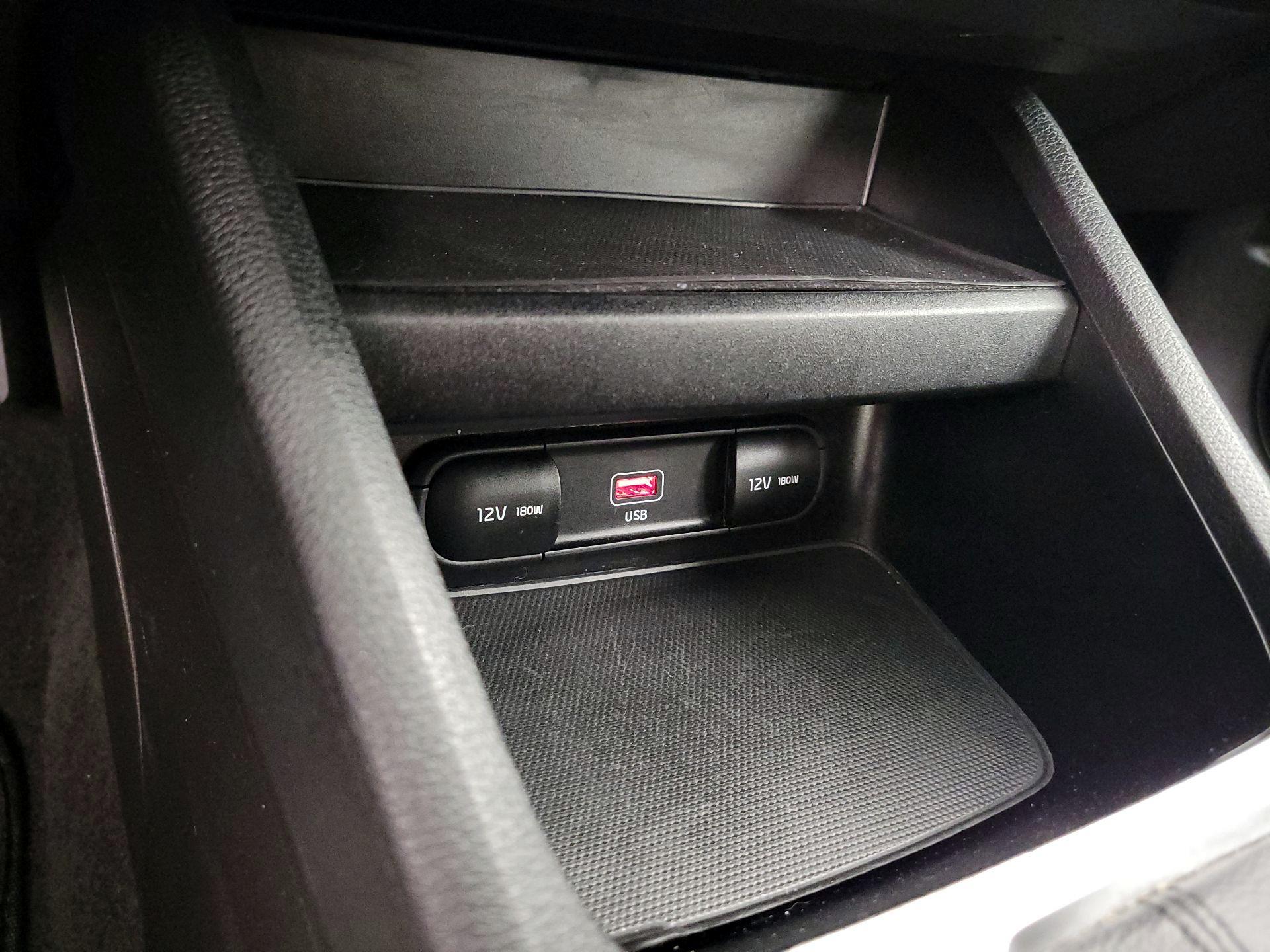 Thumbnail: 2023 Kia Forte - 18